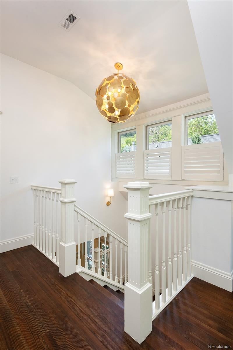 Boulder, Colorado, 80302, United States, 4 Bedrooms Bedrooms, ,5 BathroomsBathrooms,Residential,Active,1953427