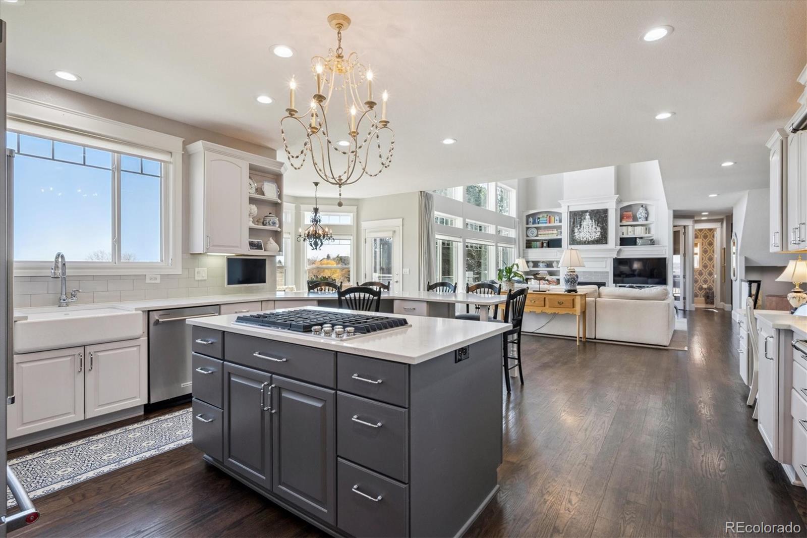 Englewood, Colorado, 80111, United States, 5 Bedrooms Bedrooms, ,6 BathroomsBathrooms,Residential,Active,1992207