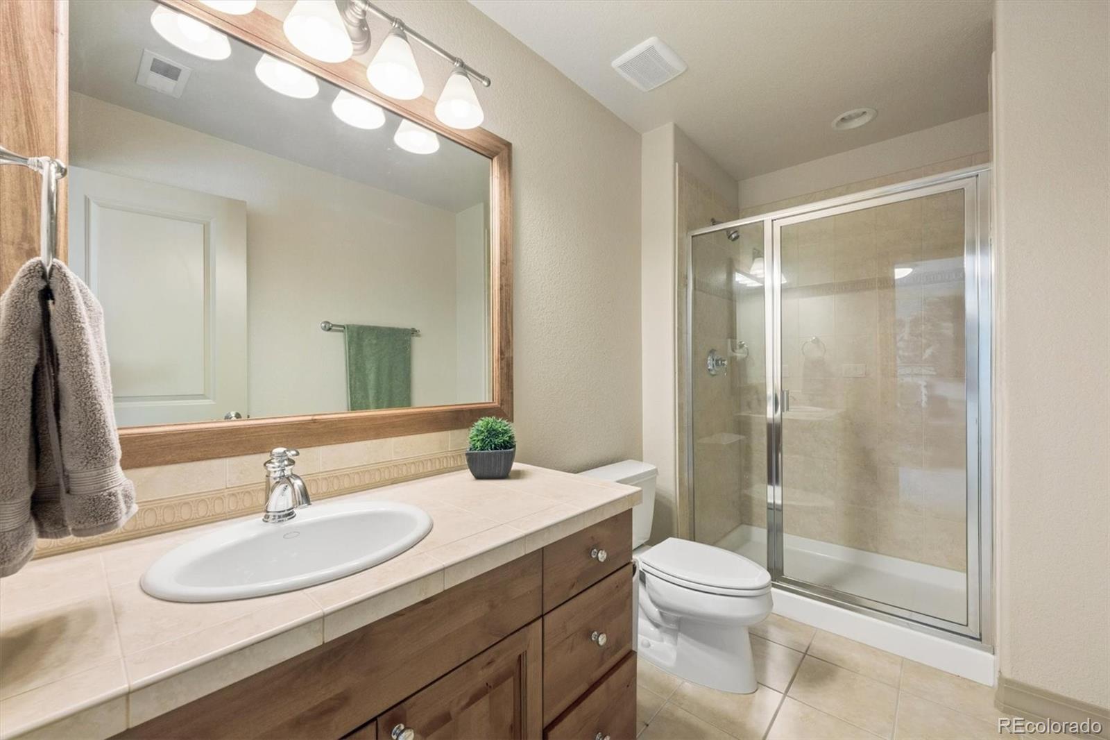 Aurora, Colorado, 80016, United States, 5 Bedrooms Bedrooms, ,7 BathroomsBathrooms,Residential,Active,2031007