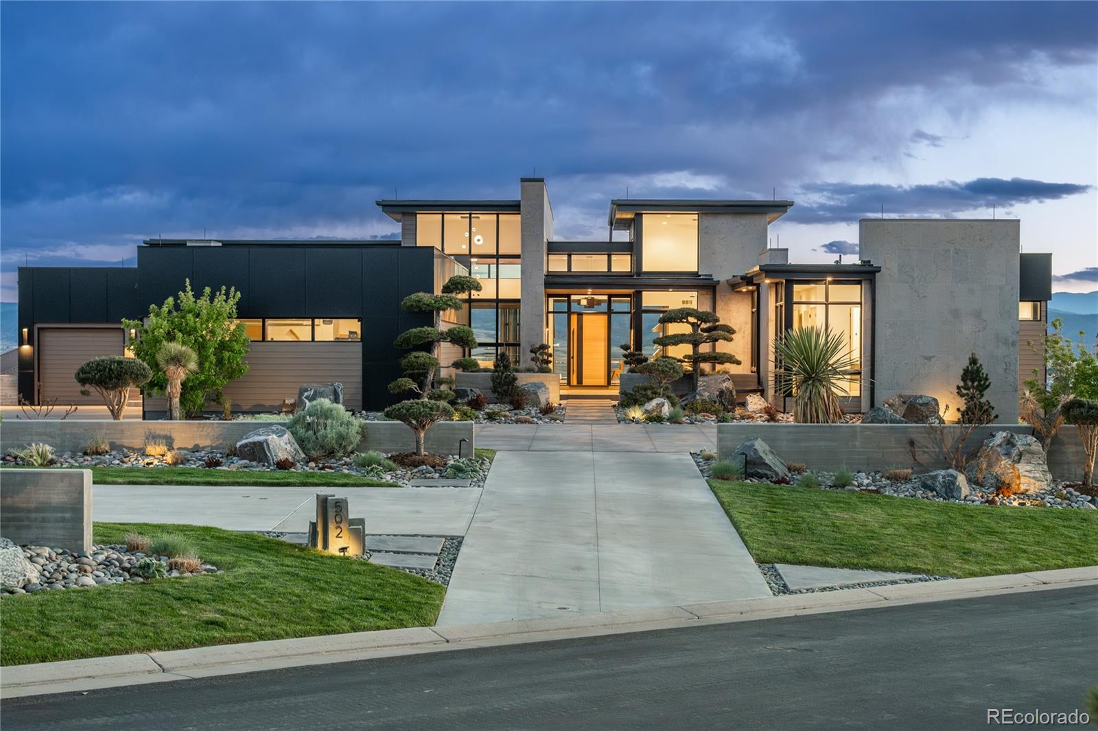 Highlands Ranch, Colorado, 80126, United States, 4 Bedrooms Bedrooms, ,7 BathroomsBathrooms,Residential,Active,2045709