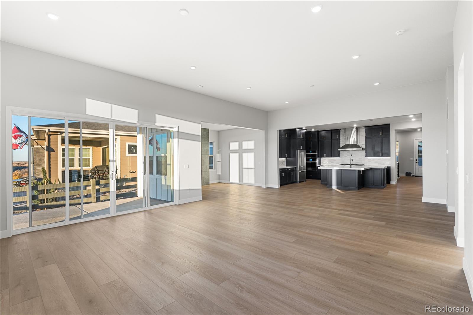 Castle Pines, Colorado, 80108, United States, 4 Bedrooms Bedrooms, ,5 BathroomsBathrooms,Residential,Active,1953011