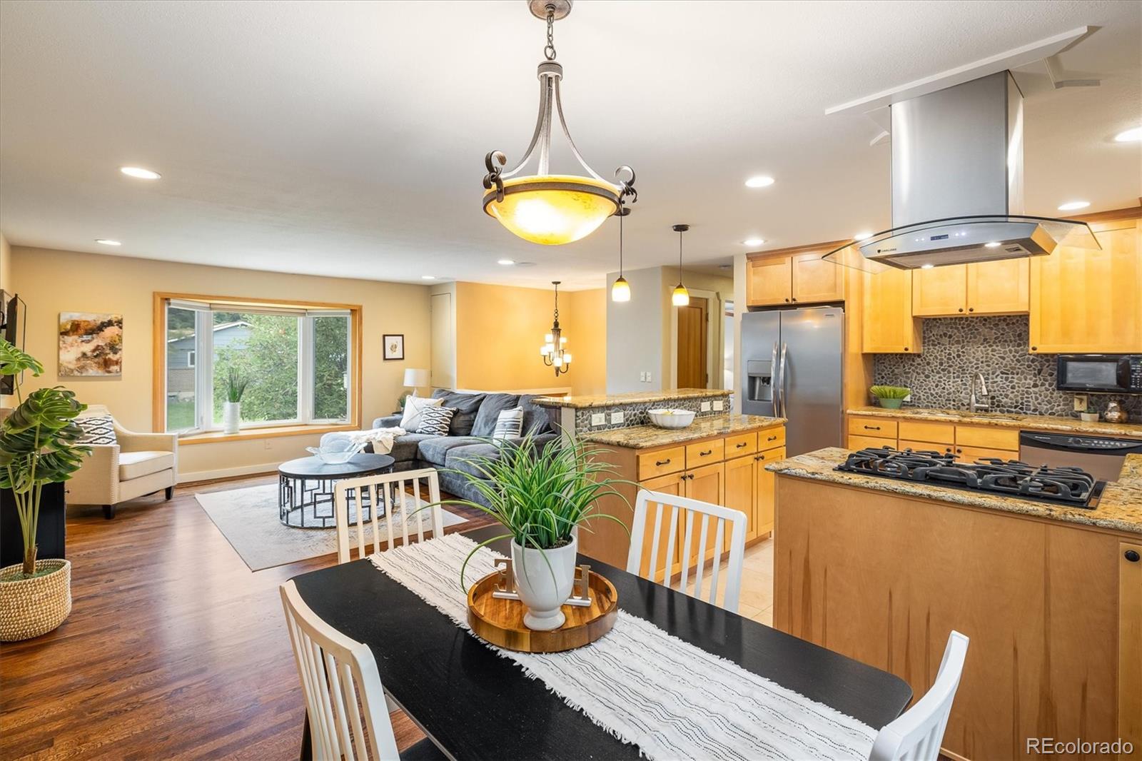 Boulder, Colorado, 80304, United States, 3 Bedrooms Bedrooms, ,2 BathroomsBathrooms,Residential,Active,1944056
