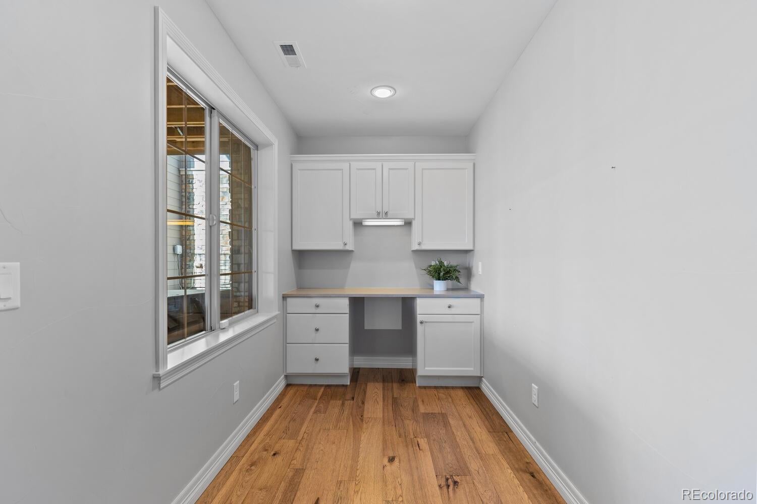 Highlands Ranch, Colorado, 80126, United States, 4 Bedrooms Bedrooms, ,5 BathroomsBathrooms,Residential,Active,1988429