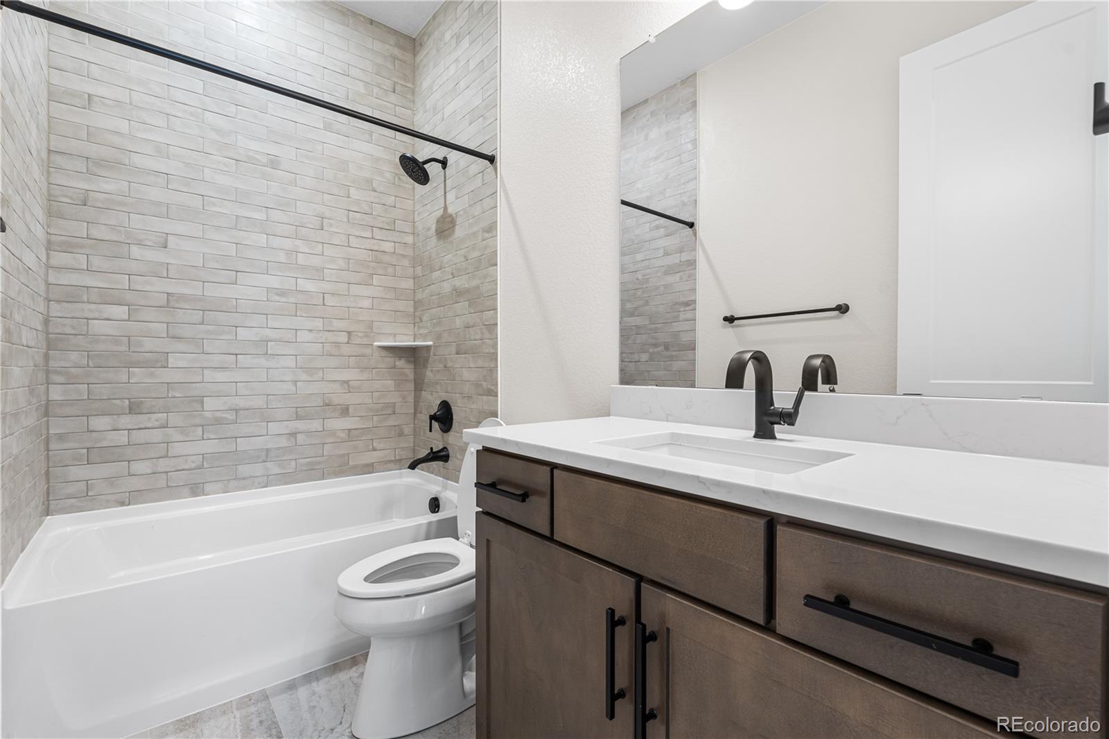 Castle Pines, Colorado, 80108, United States, ,5 BathroomsBathrooms,Residential,Active,1824040