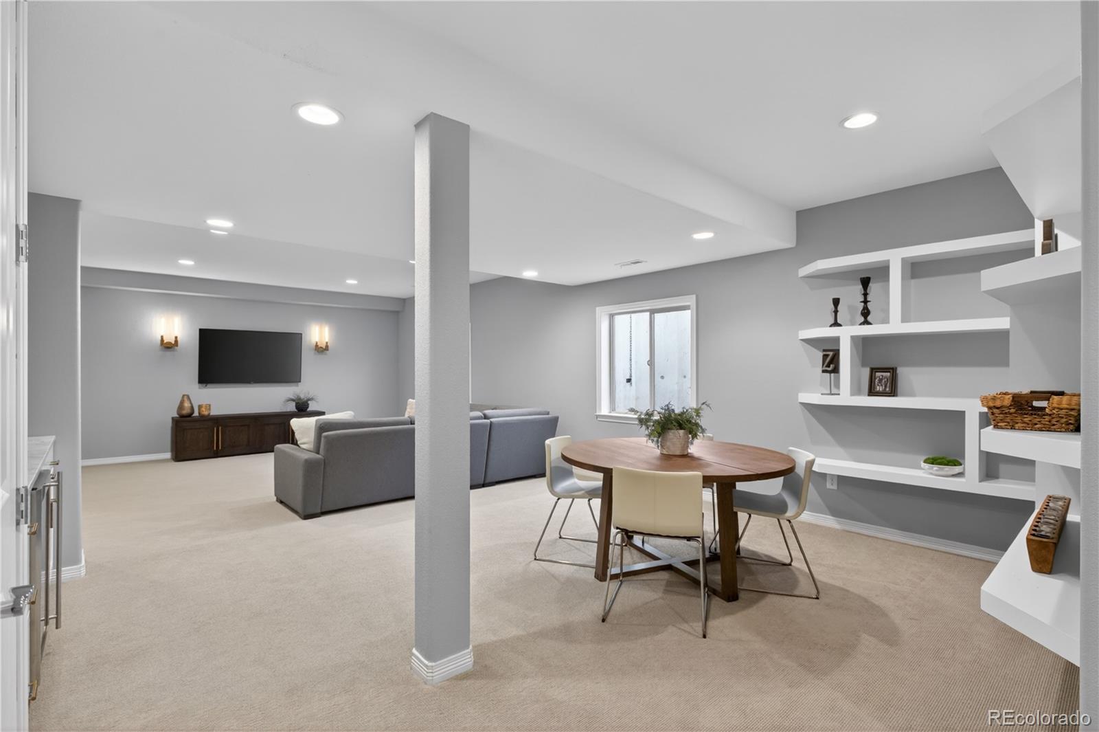 Highlands Ranch, Colorado, 80126, United States, 5 Bedrooms Bedrooms, ,5 BathroomsBathrooms,Residential,Active,2044598