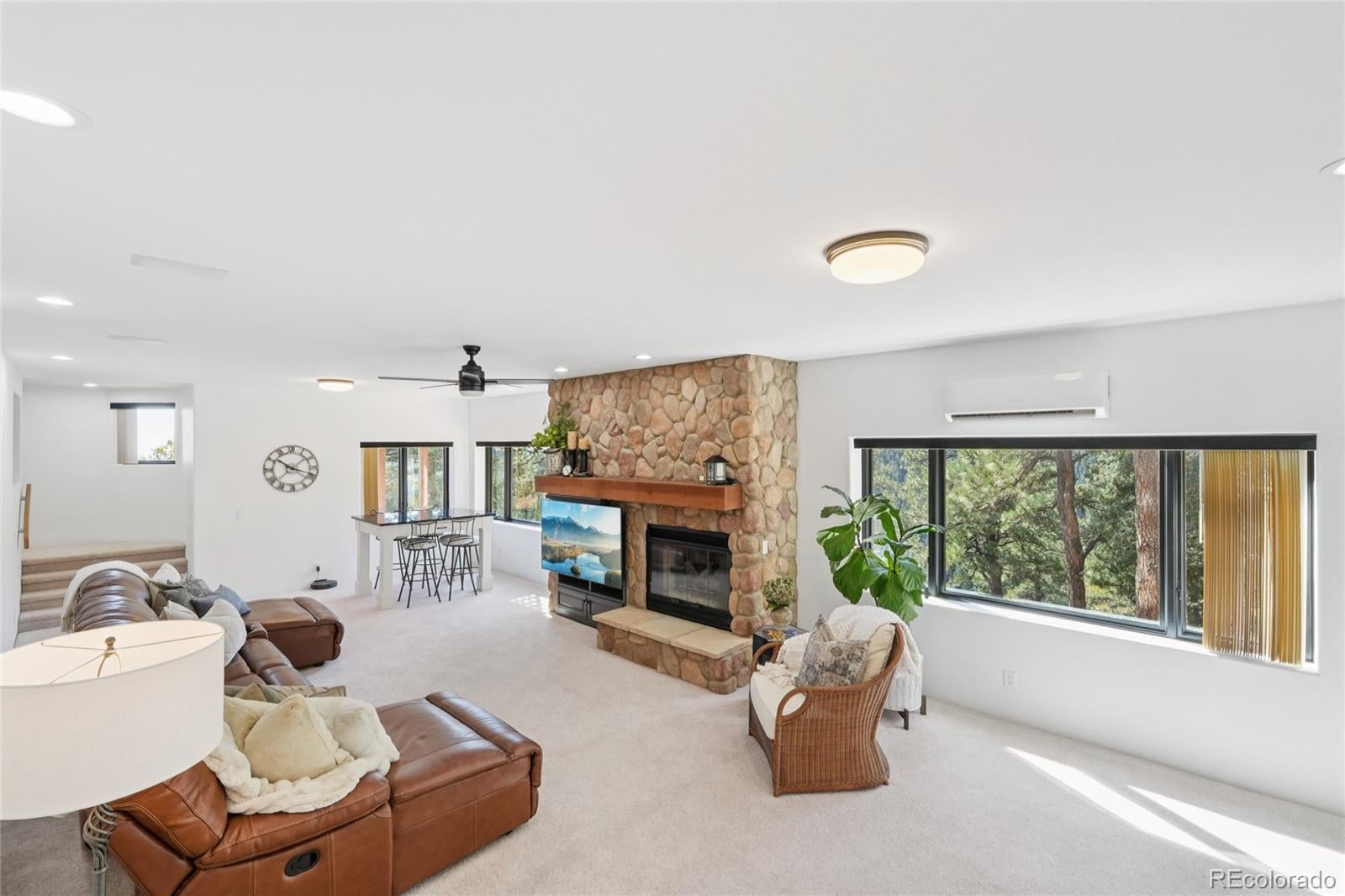 Manitou Springs, Colorado, 80829, United States, 4 Bedrooms Bedrooms, ,4 BathroomsBathrooms,Residential,Active,1943824