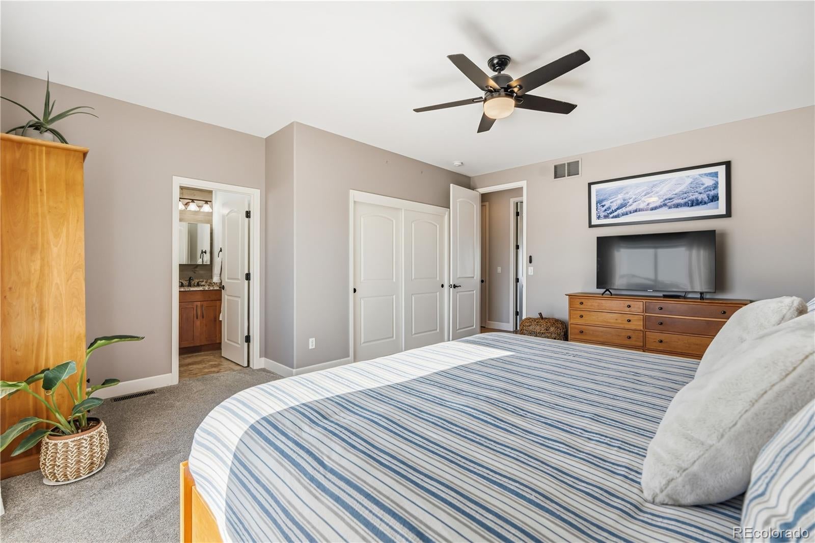 Castle Rock, Colorado, 80104, United States, 5 Bedrooms Bedrooms, ,5 BathroomsBathrooms,Residential,Active,2010186