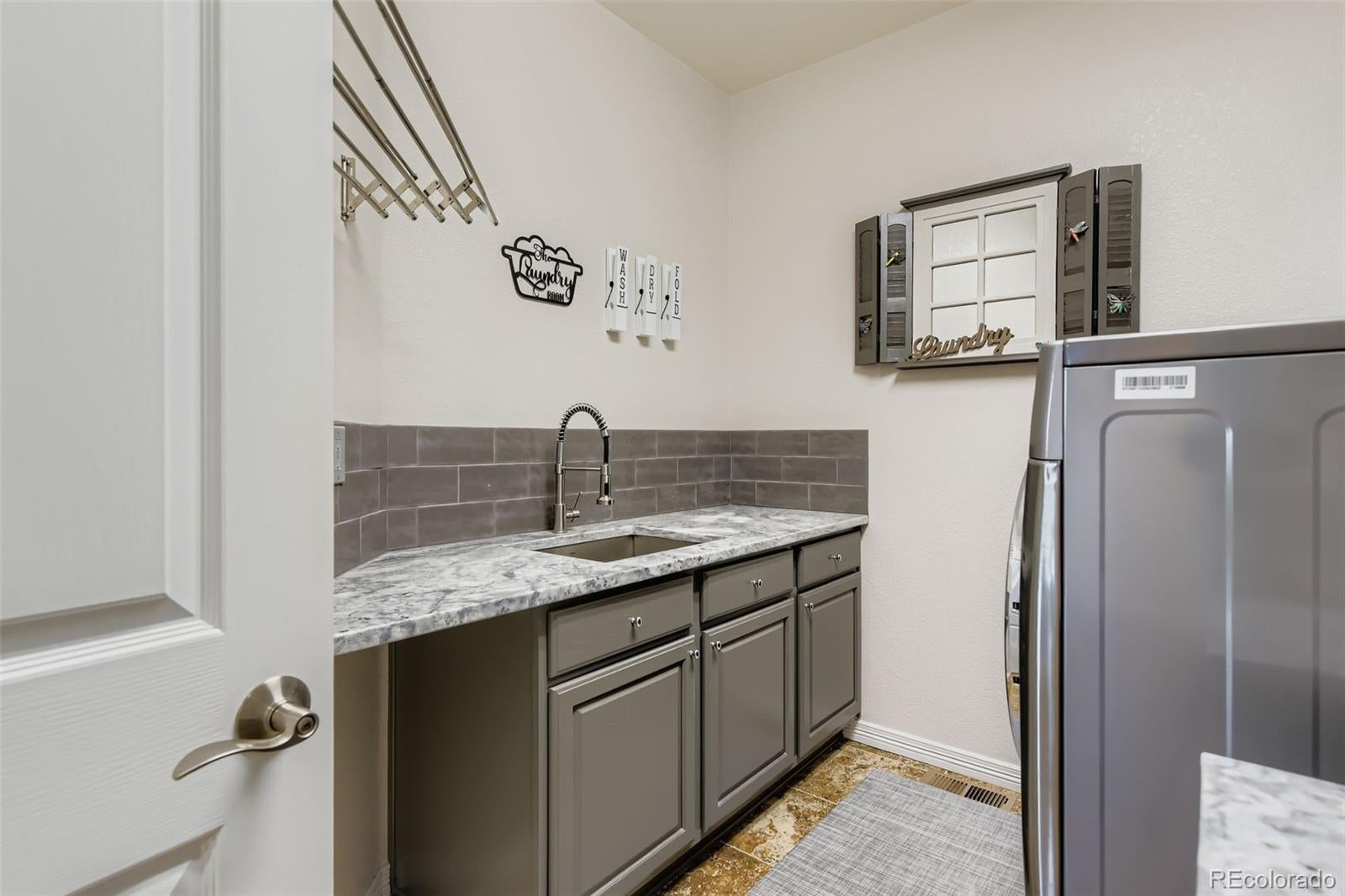 Highlands Ranch, Colorado, 80126, United States, 6 Bedrooms Bedrooms, ,6 BathroomsBathrooms,Residential,Active,1905068