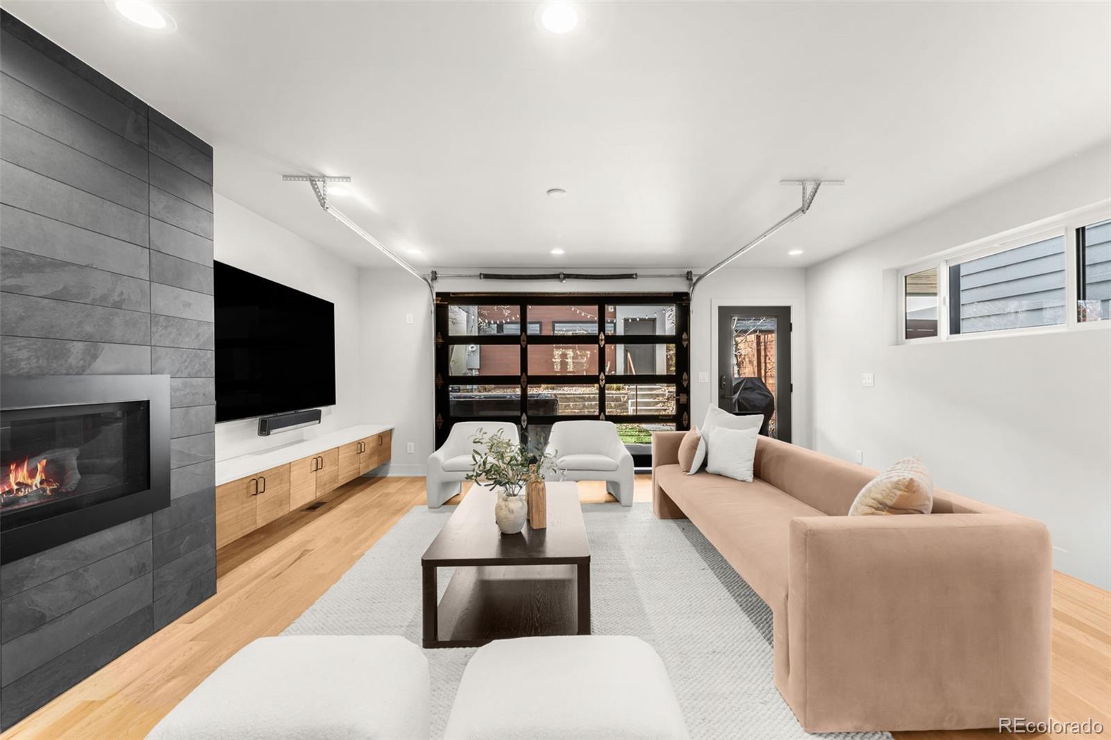 Denver, Colorado, 80211, United States, 3 Bedrooms Bedrooms, ,4 BathroomsBathrooms,Residential,Active,1990682