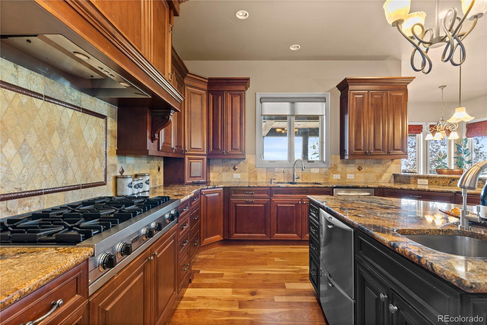 Aurora, Colorado, 80016, United States, 5 Bedrooms Bedrooms, ,7 BathroomsBathrooms,Residential,Active,1946531