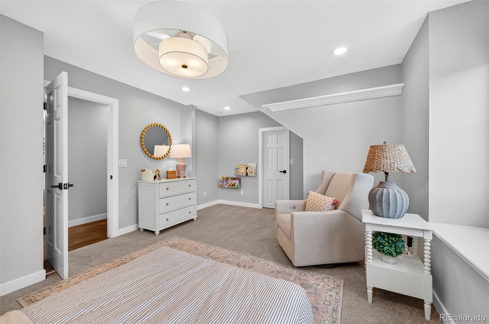 Littleton, Colorado, 80127, United States, 6 Bedrooms Bedrooms, ,4 BathroomsBathrooms,Residential,Active,1945540