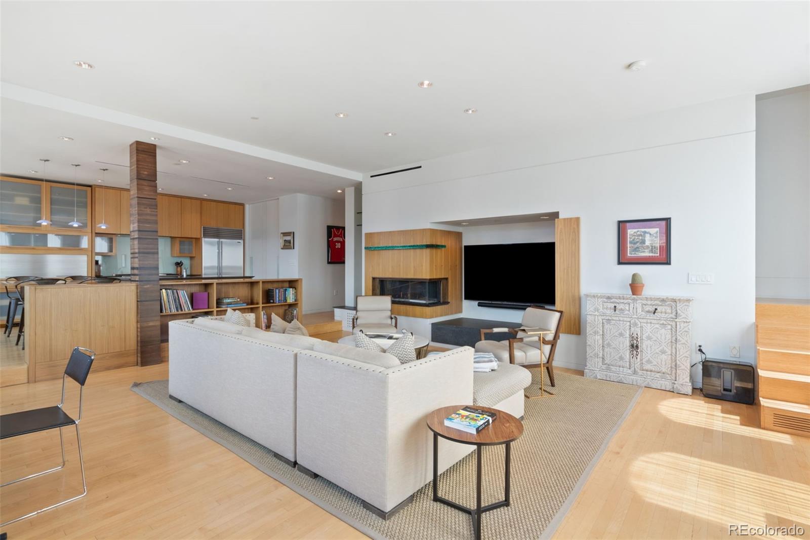 Colorado Springs, Colorado, 80903, United States, 3 Bedrooms Bedrooms, ,3 BathroomsBathrooms,Residential,Active,2010554