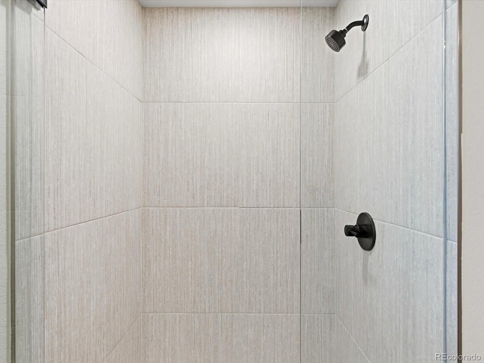 Englewood, Colorado, 80113, United States, 4 Bedrooms Bedrooms, ,5 BathroomsBathrooms,Residential,Active,2006786