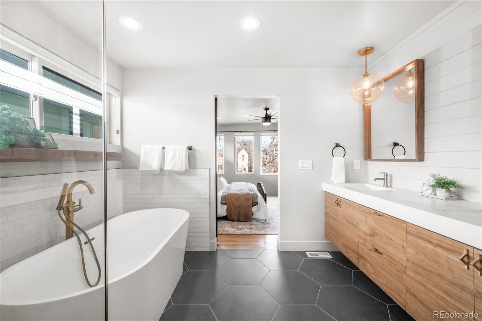 Denver, Colorado, 80211, United States, 3 Bedrooms Bedrooms, ,4 BathroomsBathrooms,Residential,Active,1990682