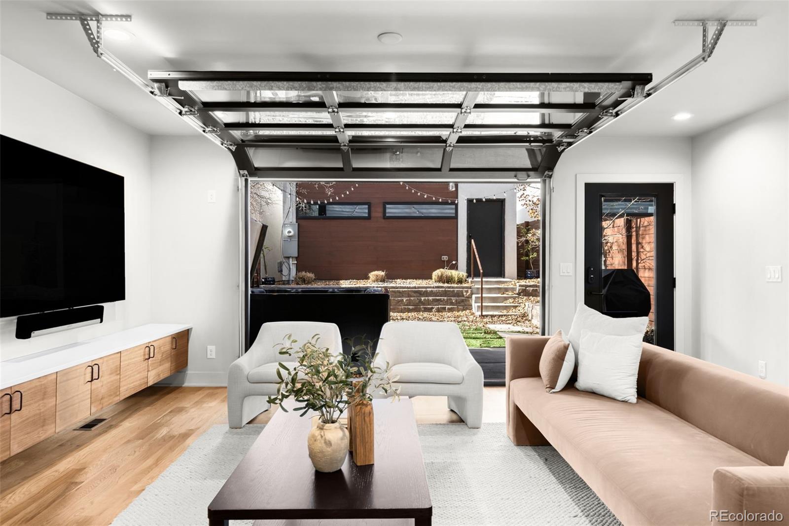 Denver, Colorado, 80211, United States, 3 Bedrooms Bedrooms, ,4 BathroomsBathrooms,Residential,Active,1990682