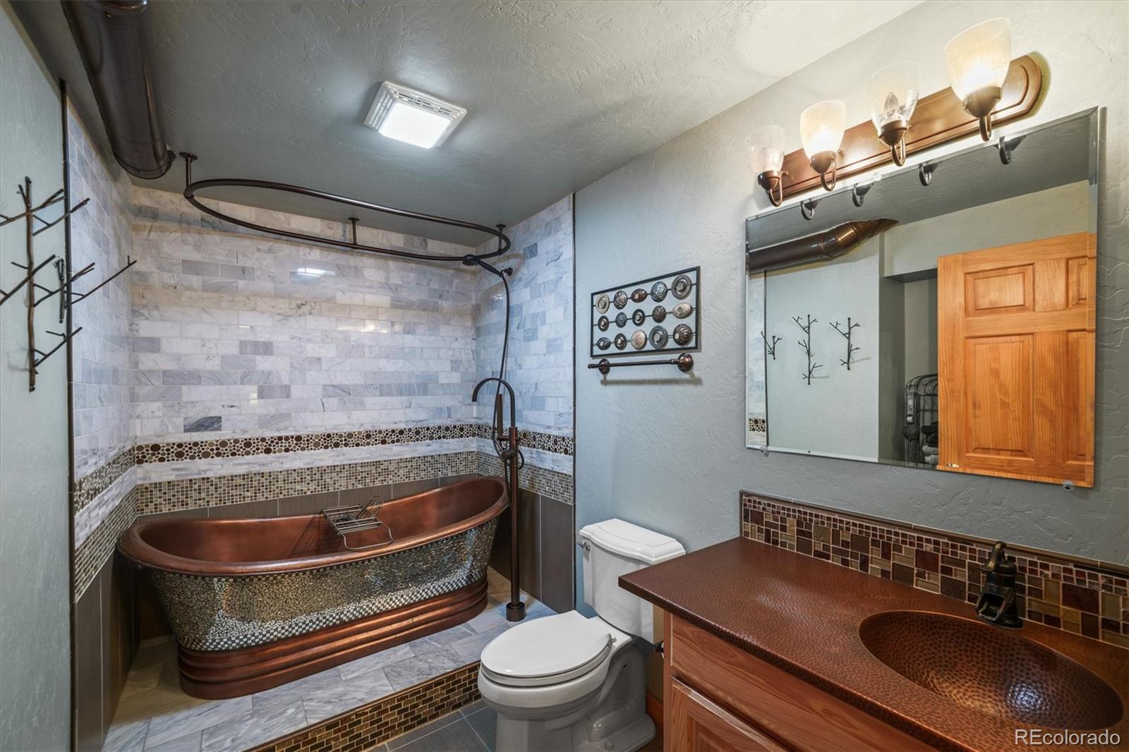 Lyons, Colorado, 80540, United States, 4 Bedrooms Bedrooms, ,4 BathroomsBathrooms,Residential,Active,2000204