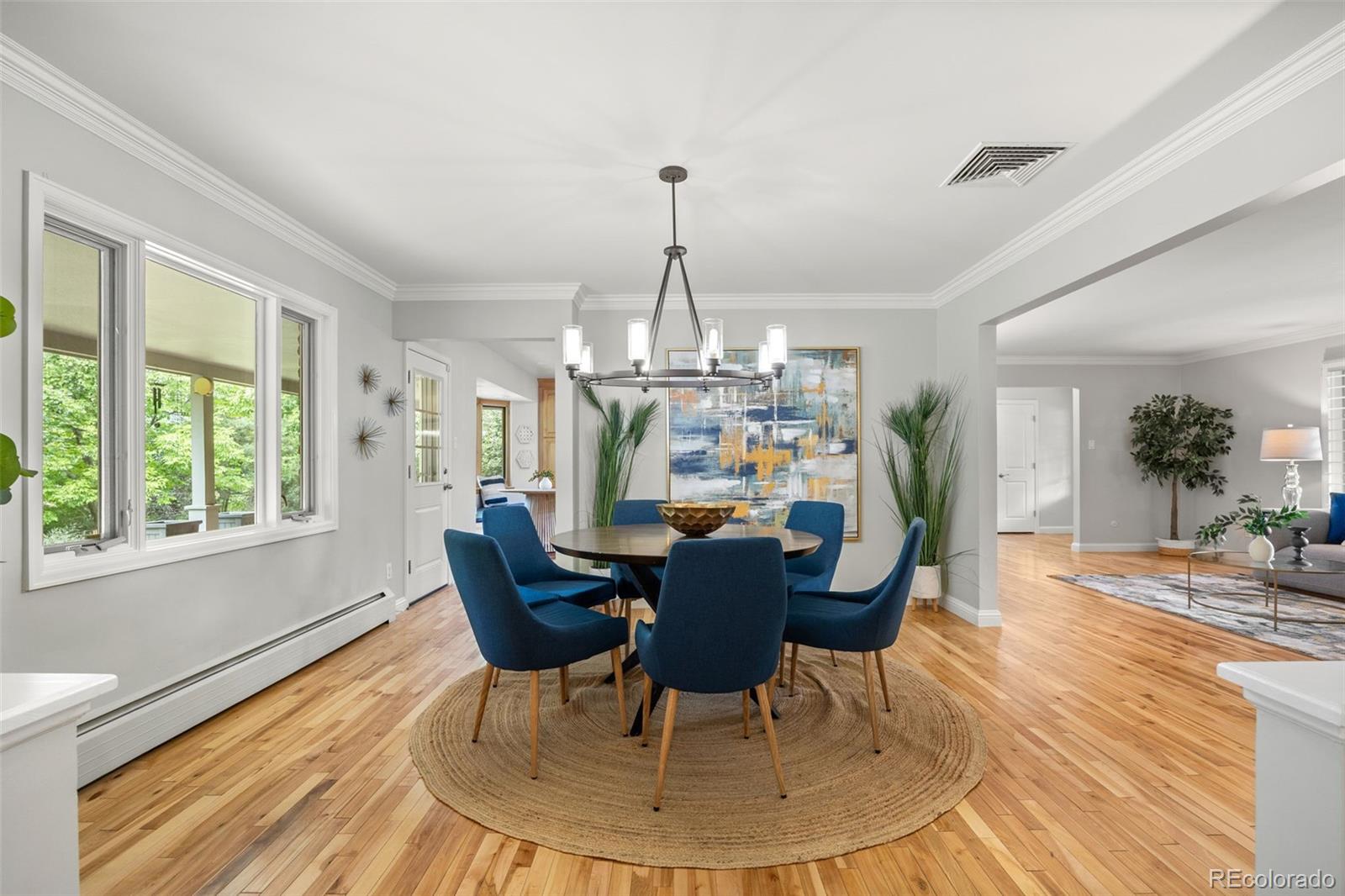 Englewood, Colorado, 80111, United States, 4 Bedrooms Bedrooms, ,3 BathroomsBathrooms,Residential,Active,1909660