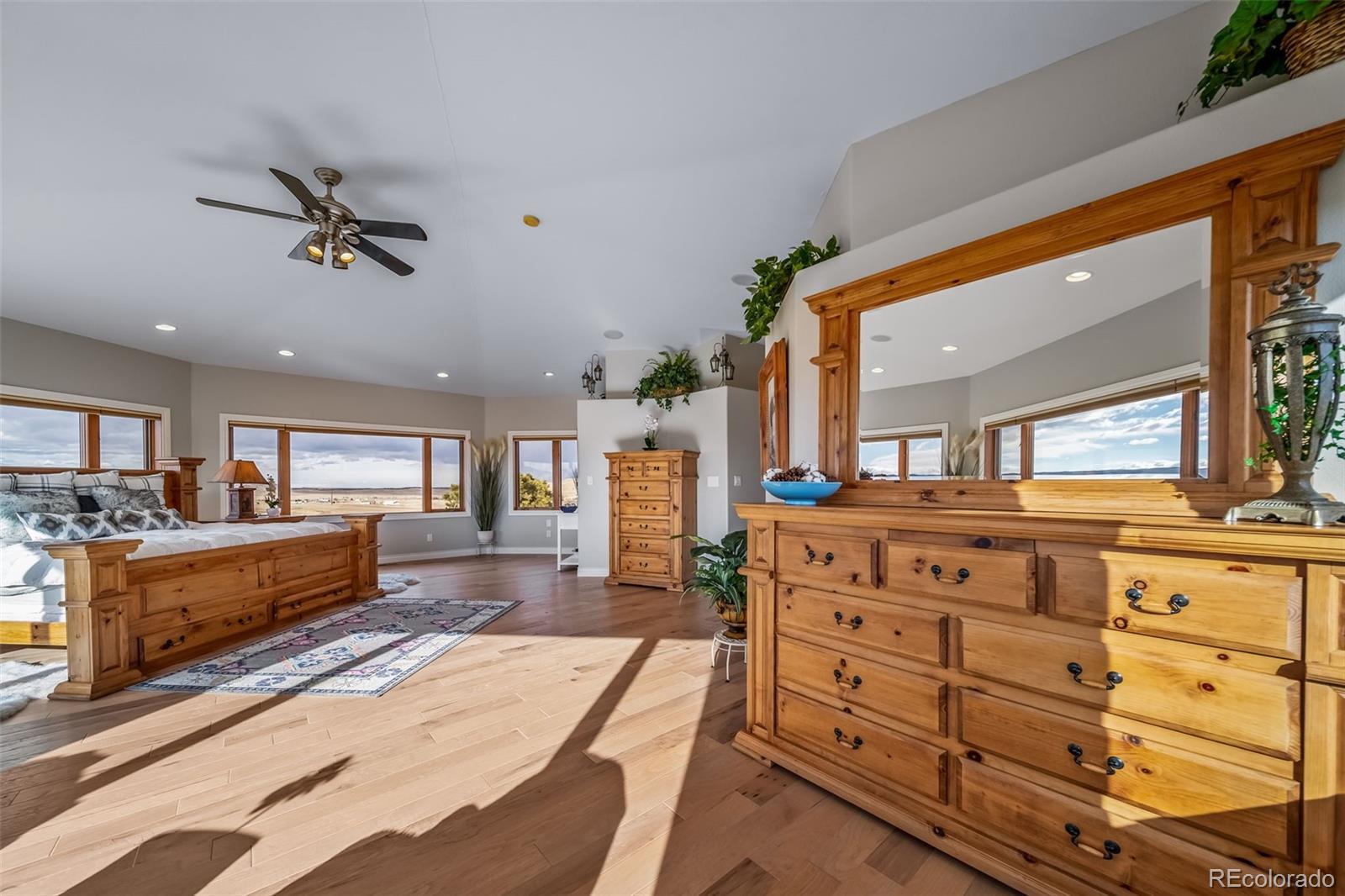 Larkspur, Colorado, 80118, United States, 4 Bedrooms Bedrooms, ,3 BathroomsBathrooms,Residential,Active,2007969