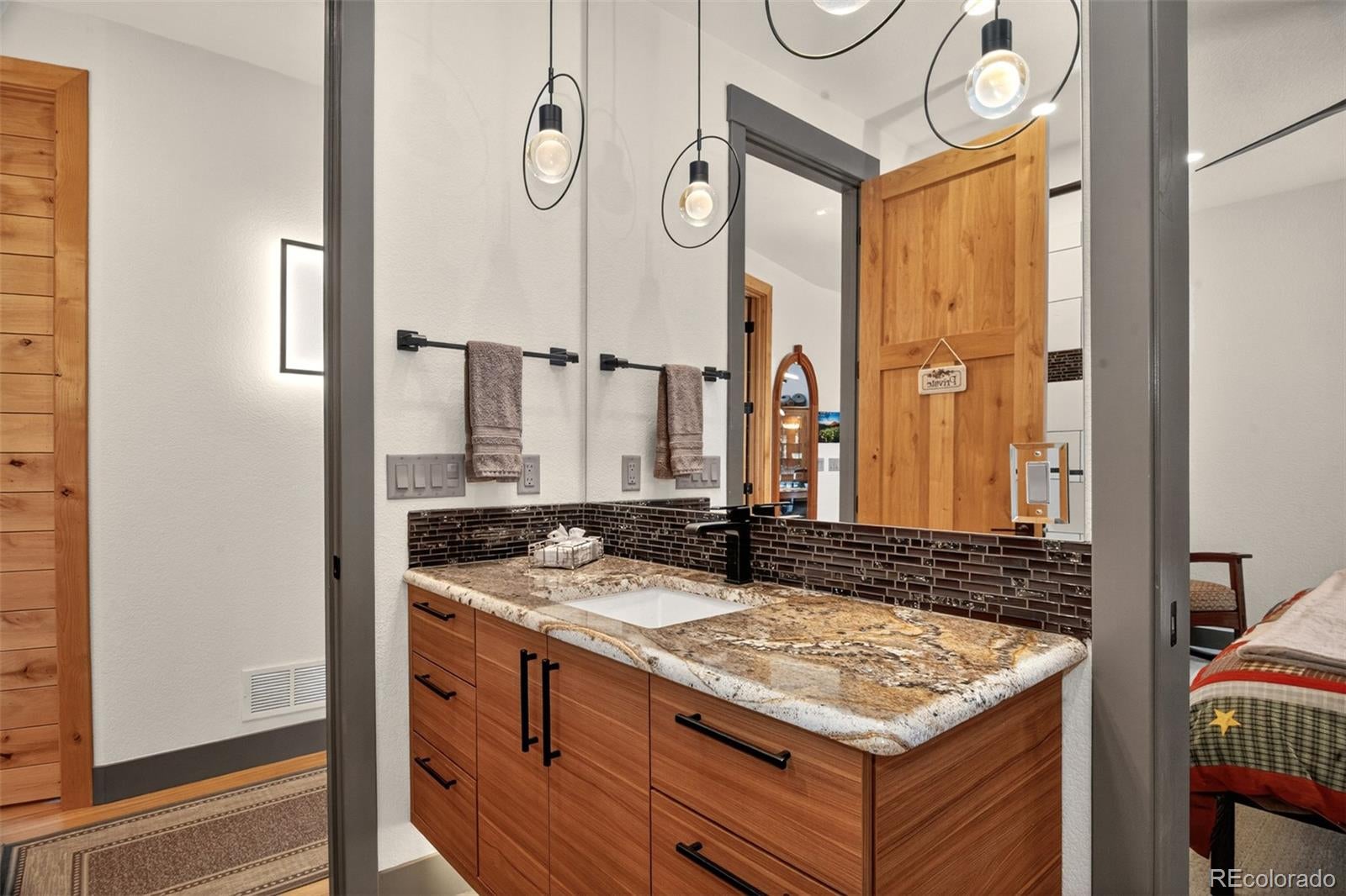 Manitou Springs, Colorado, 80829, United States, 4 Bedrooms Bedrooms, ,3 BathroomsBathrooms,Residential,Active,1933732