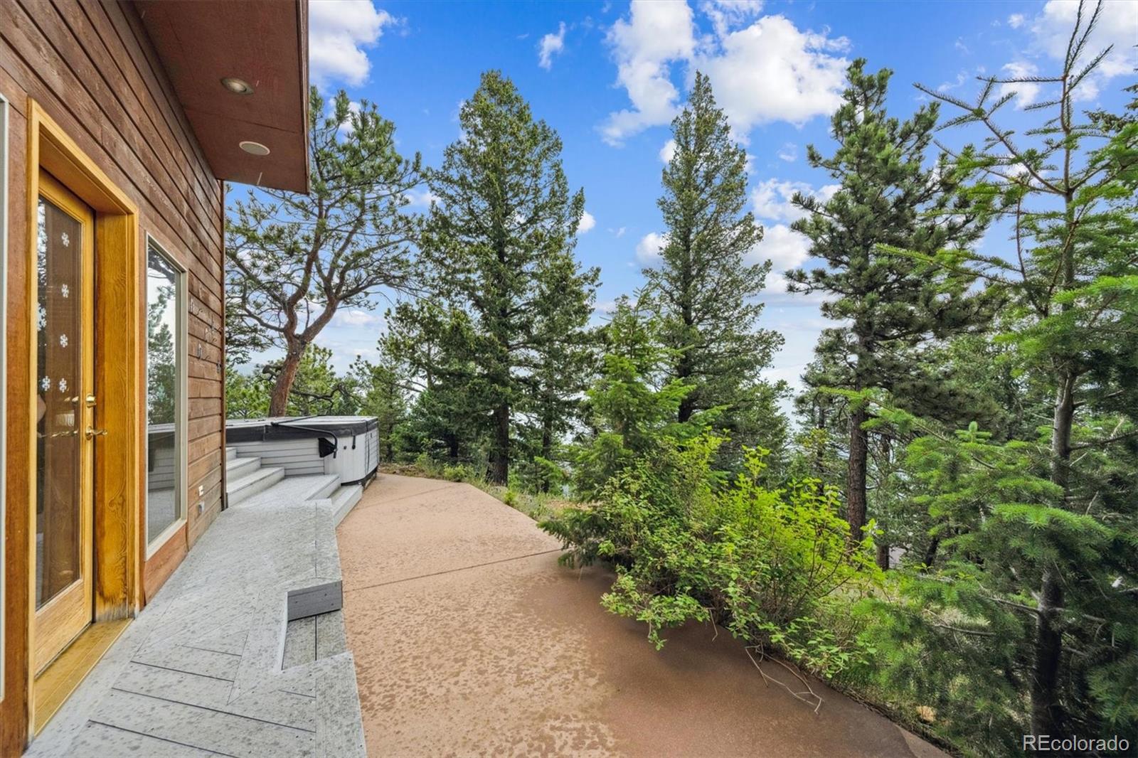 Evergreen, Colorado, 80439, United States, 4 Bedrooms Bedrooms, ,5 BathroomsBathrooms,Residential,Active,1899904