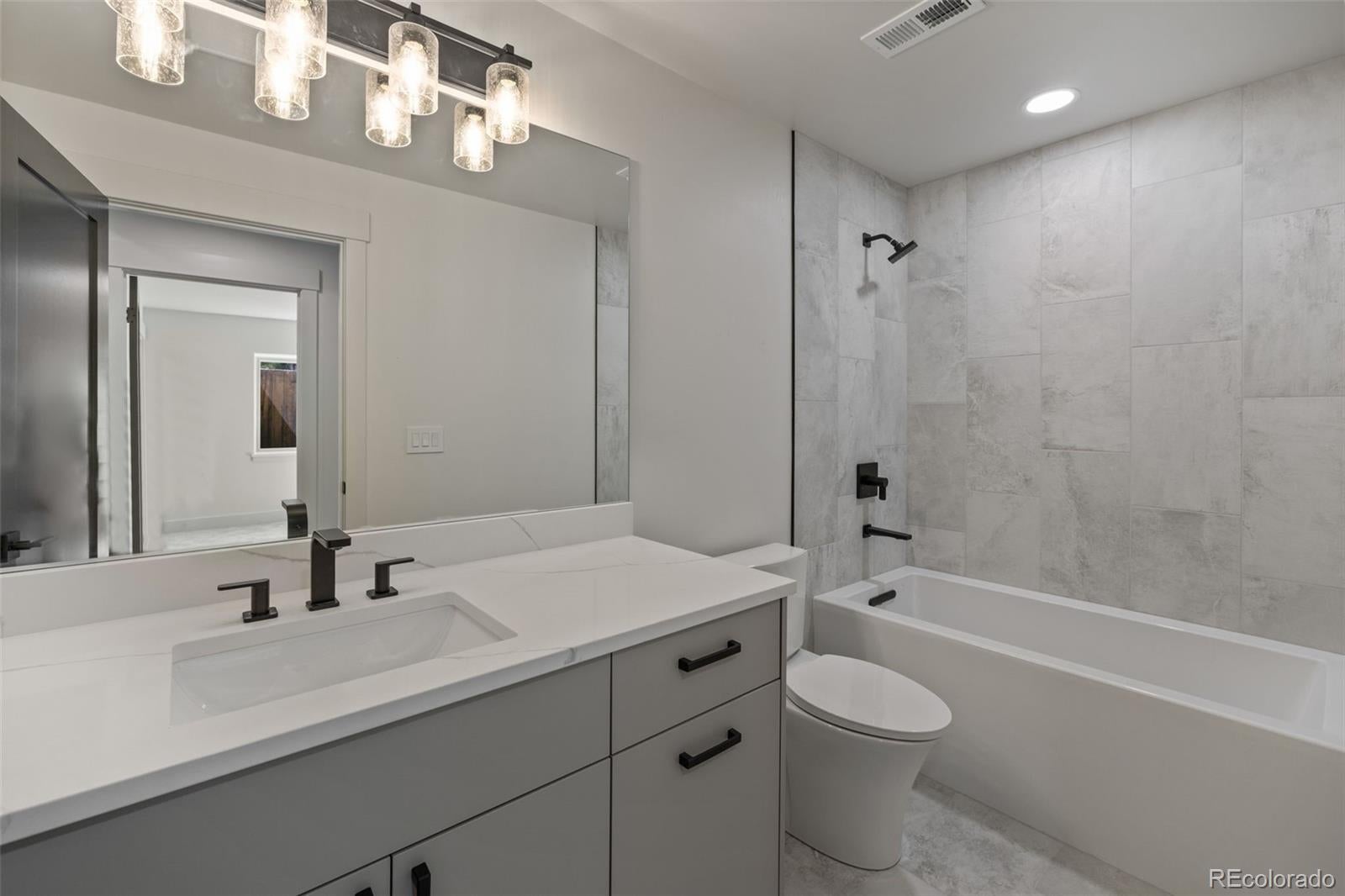 Colorado Springs, Colorado, 80908, United States, 4 Bedrooms Bedrooms, ,5 BathroomsBathrooms,Residential,Active,1999177