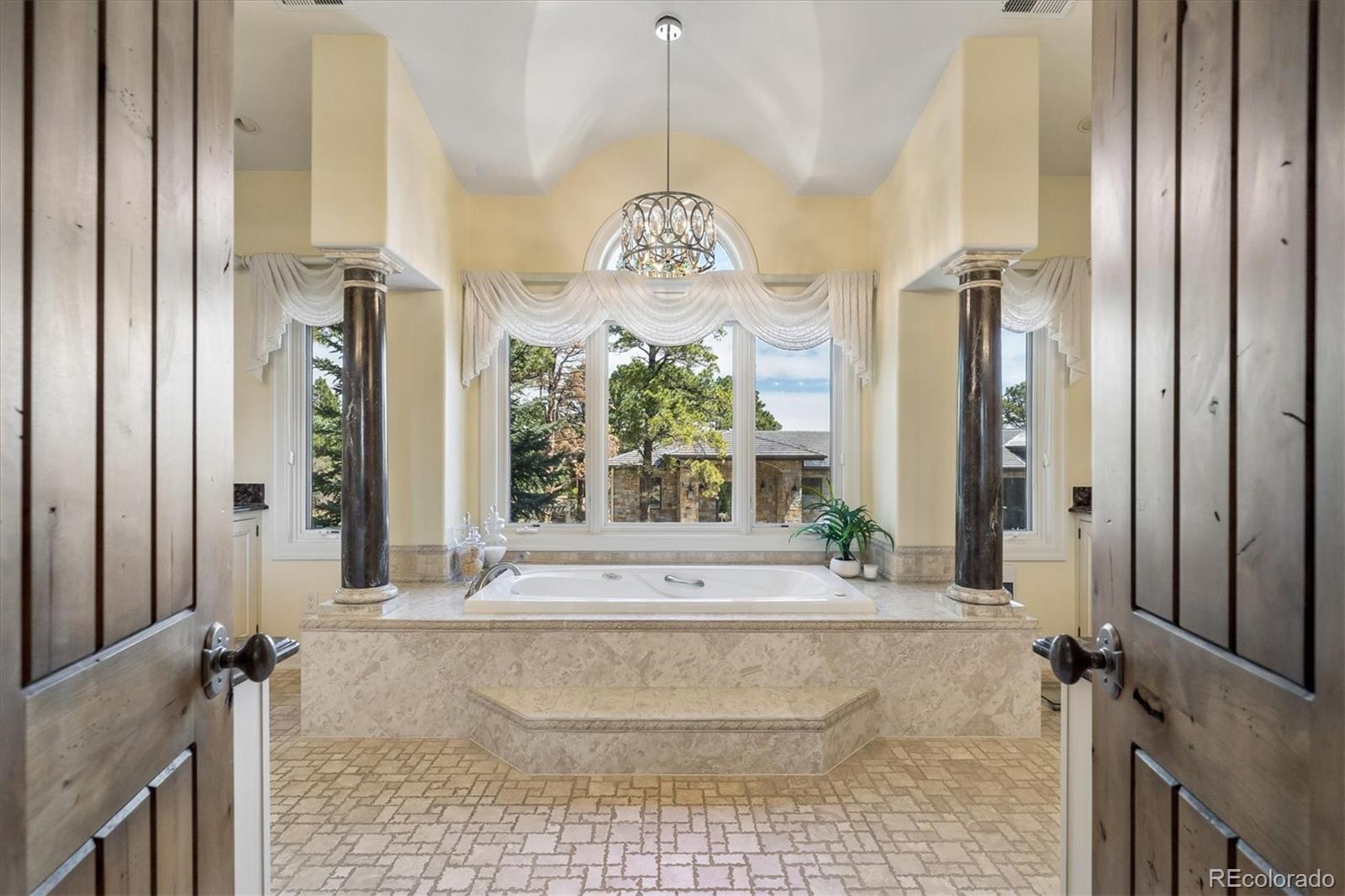 Colorado Springs, Colorado, 80906, United States, 5 Bedrooms Bedrooms, ,7 BathroomsBathrooms,Residential,Active,2045540