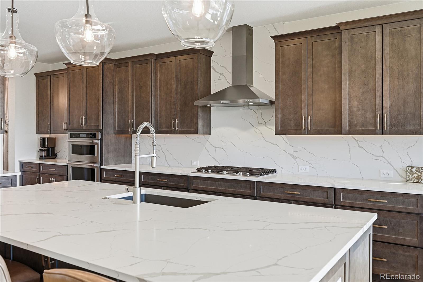 Littleton, Colorado, 80125, United States, 5 Bedrooms Bedrooms, ,7 BathroomsBathrooms,Residential,Active,2012467