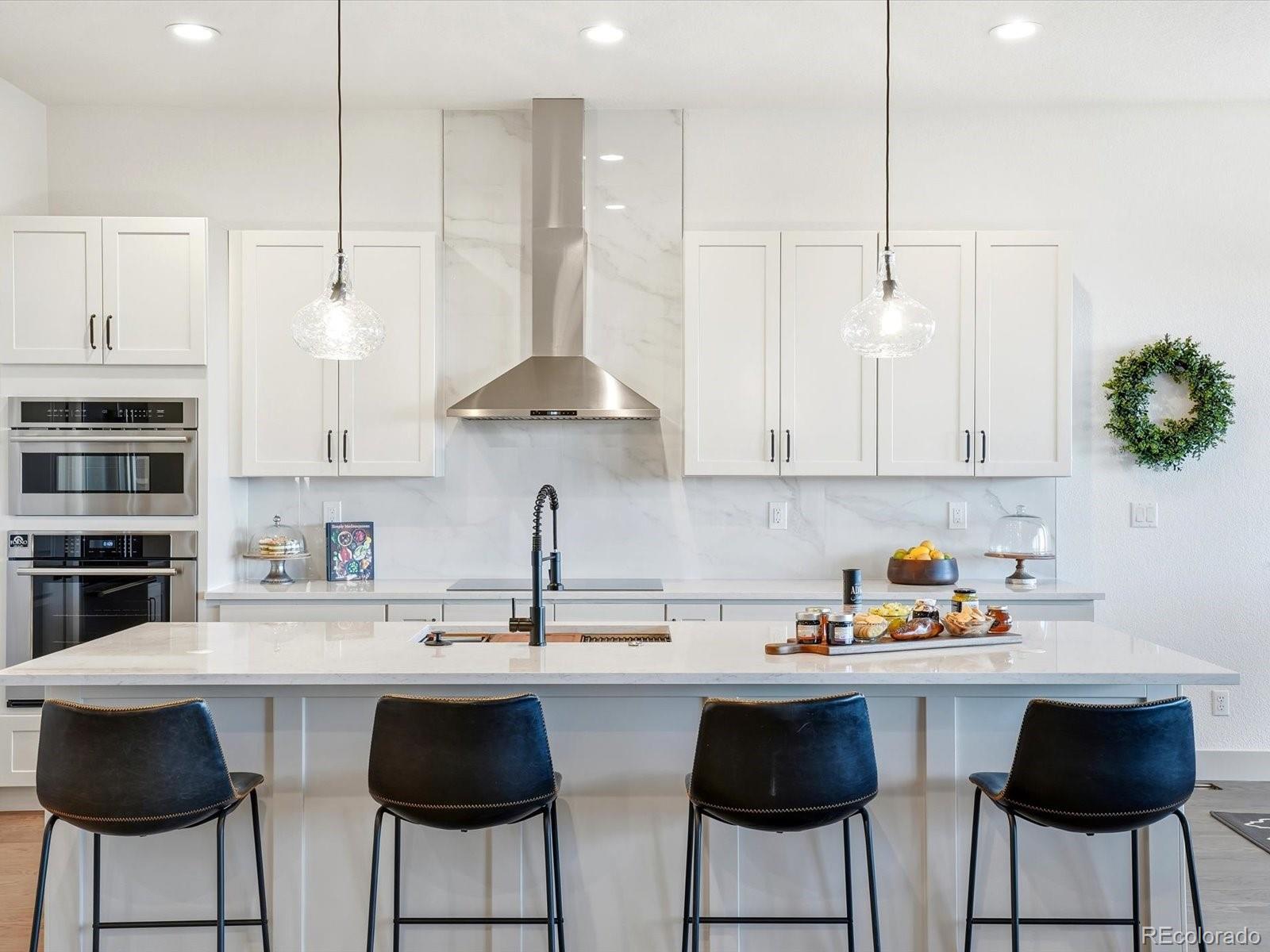 Highlands Ranch, Colorado, 80126, United States, 4 Bedrooms Bedrooms, ,3 BathroomsBathrooms,Residential,Active,2007002