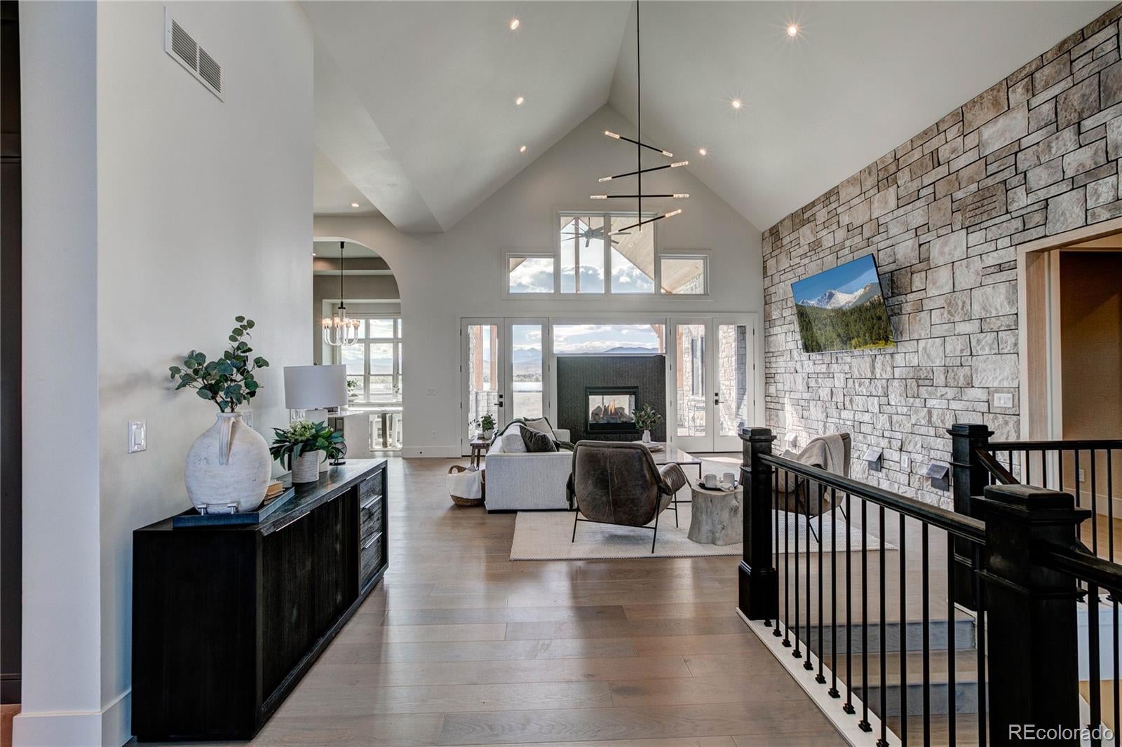 Berthoud, Colorado, 80513, United States, 4 Bedrooms Bedrooms, ,9 BathroomsBathrooms,Residential,Active,1990664