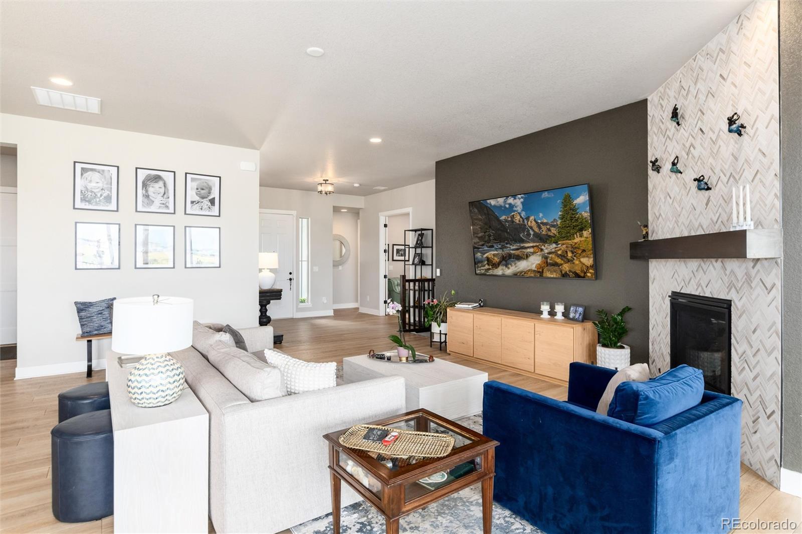 Castle Rock, Colorado, 80108, United States, 5 Bedrooms Bedrooms, ,4 BathroomsBathrooms,Residential,Active,1904162
