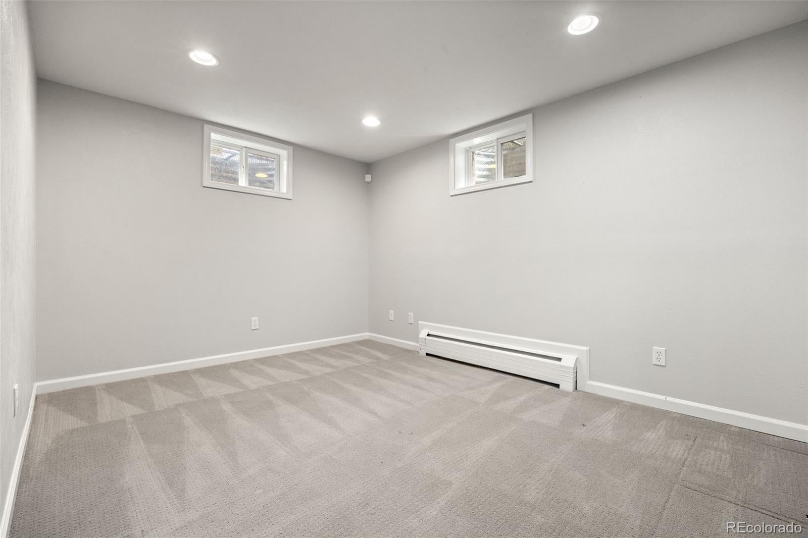 Englewood, Colorado, 80111, United States, 4 Bedrooms Bedrooms, ,3 BathroomsBathrooms,Residential,Active,1909660