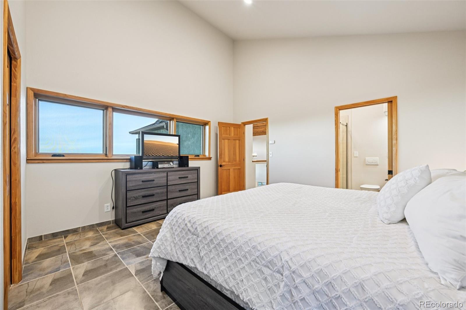 Manitou Springs, Colorado, 80829, United States, 6 Bedrooms Bedrooms, ,6 BathroomsBathrooms,Residential,Active,1997562