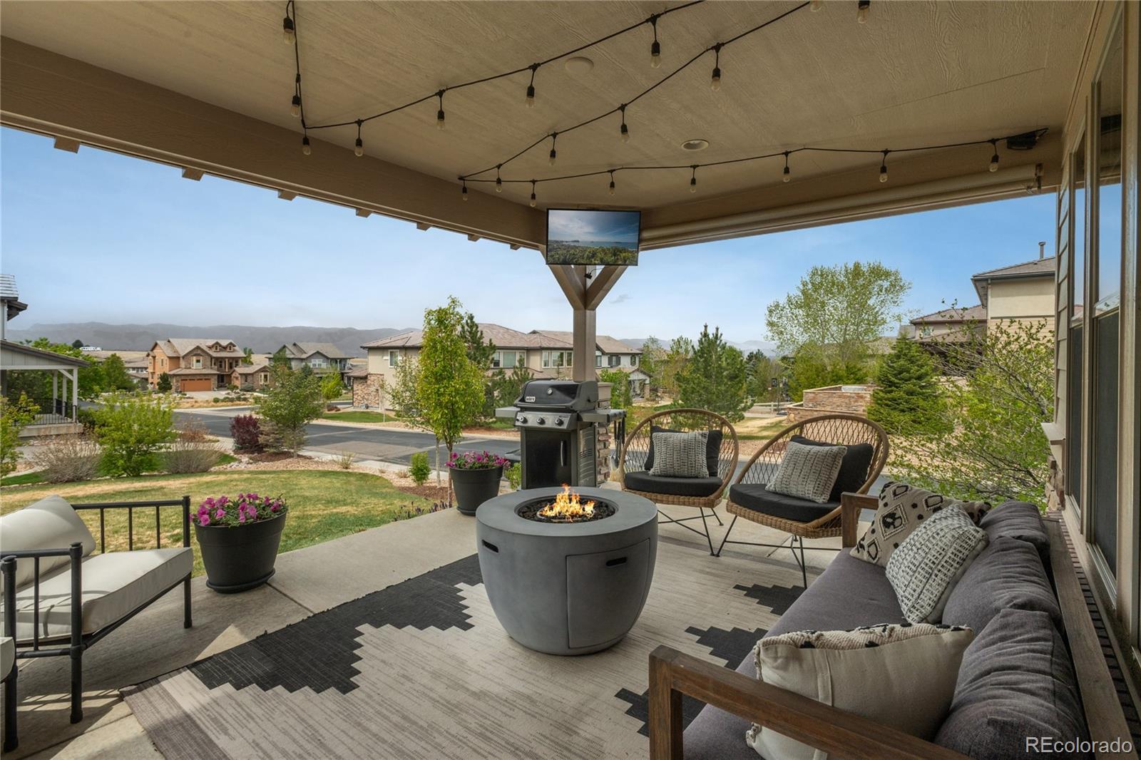 Highlands Ranch, Colorado, 80126, United States, 5 Bedrooms Bedrooms, ,5 BathroomsBathrooms,Residential,Active,2044598