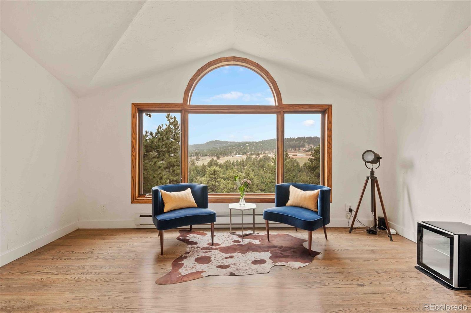 Golden, Colorado, 80401, United States, 4 Bedrooms Bedrooms, ,5 BathroomsBathrooms,Residential,Active,1922327