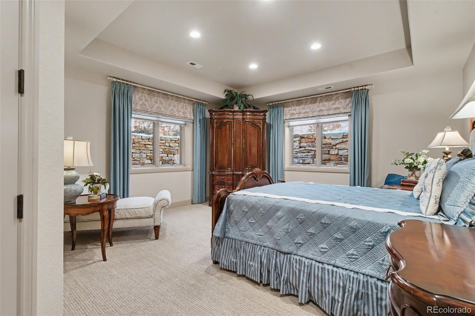 Colorado Springs, Colorado, 80906, United States, 5 Bedrooms Bedrooms, ,7 BathroomsBathrooms,Residential,Active,2017085