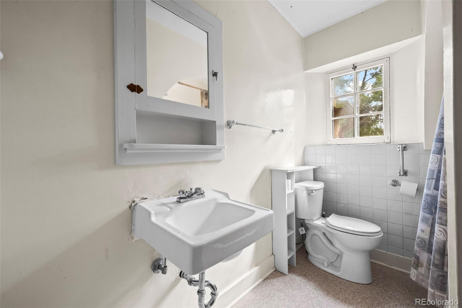 Boulder, Colorado, 80302, United States, 4 Bedrooms Bedrooms, ,3 BathroomsBathrooms,Residential,Contingent,1944085