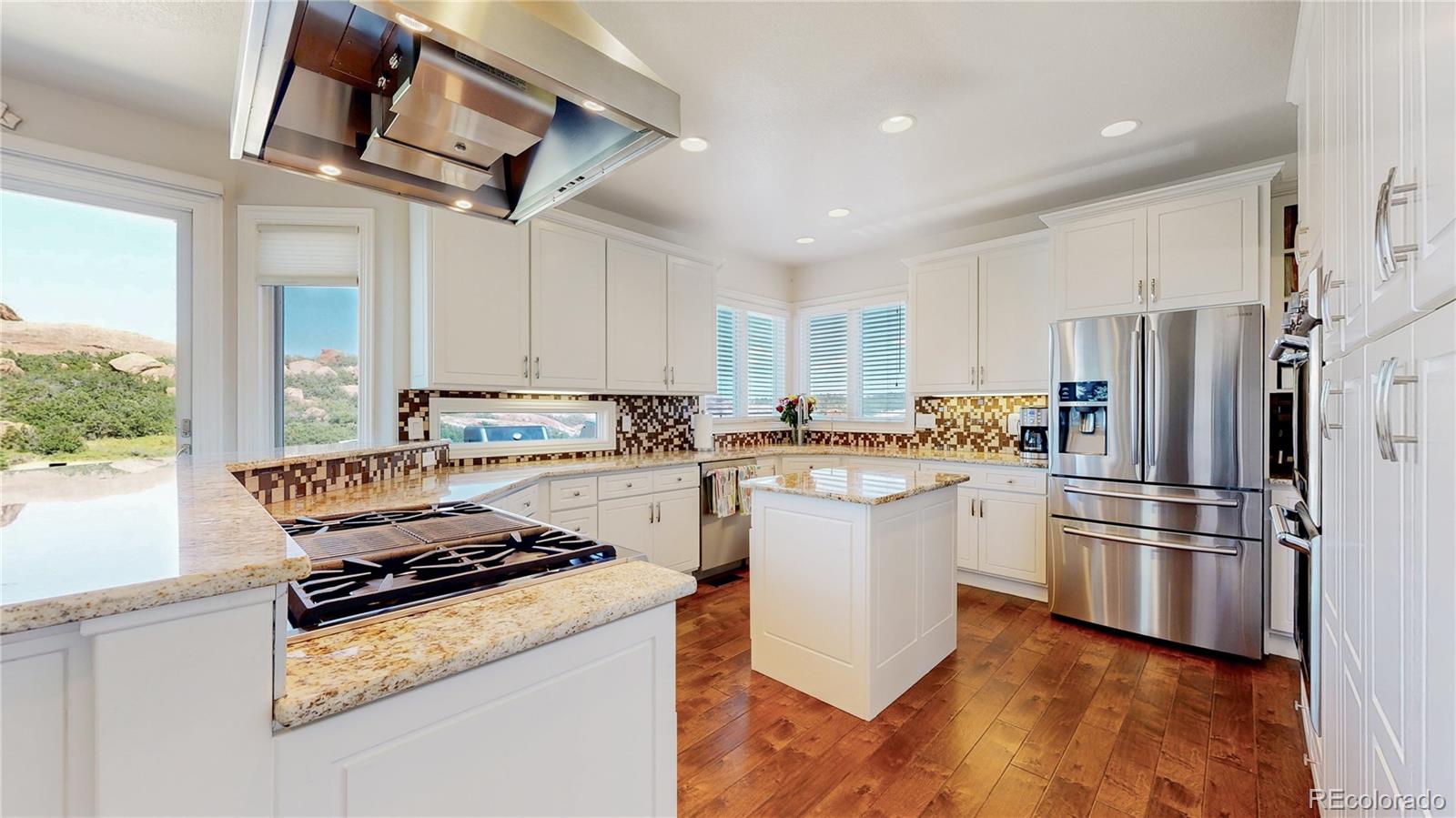 Littleton, Colorado, 80125, United States, 5 Bedrooms Bedrooms, ,4 BathroomsBathrooms,Residential,Active,1922552