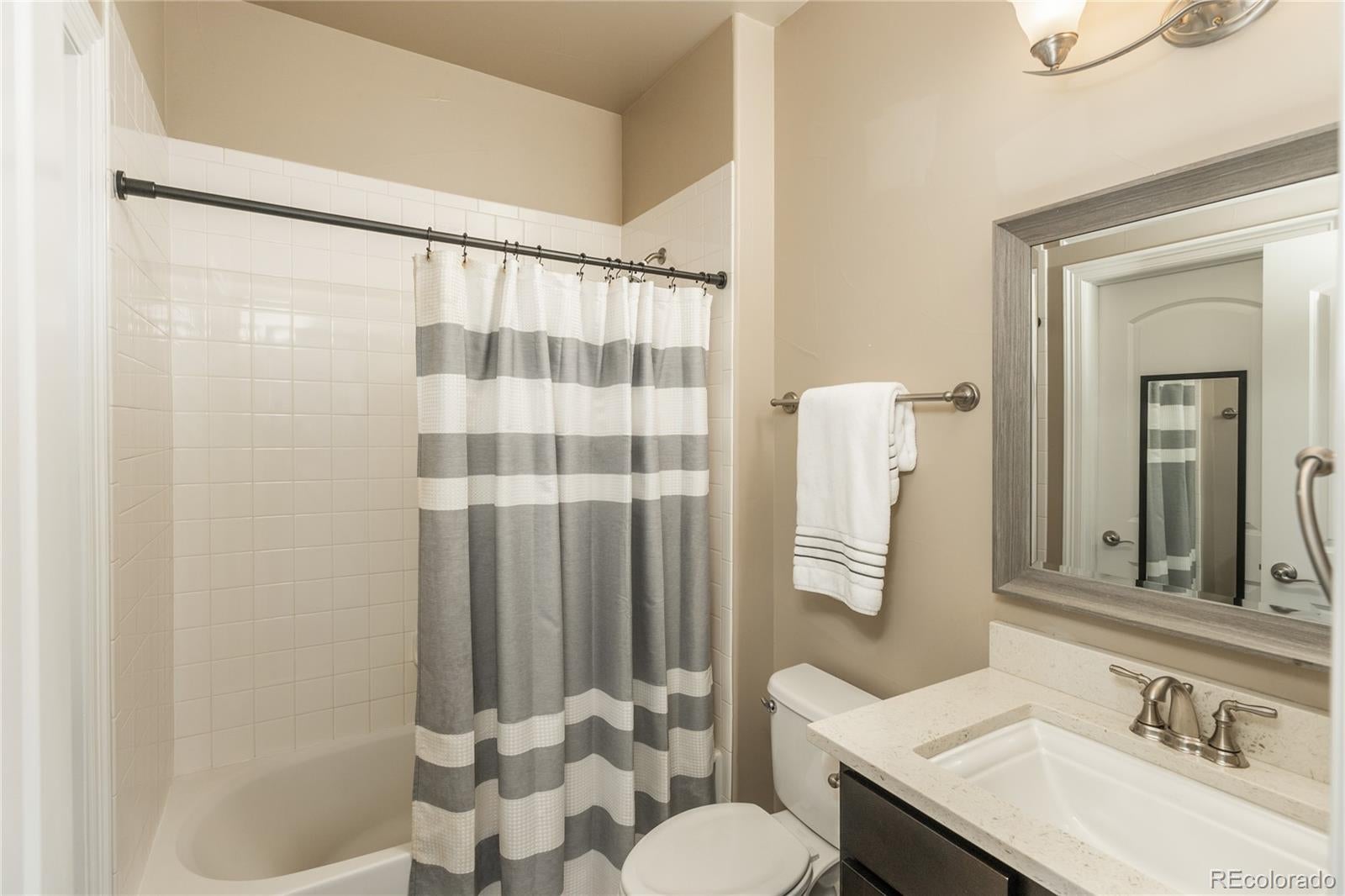 Highlands Ranch, Colorado, 80126, United States, 5 Bedrooms Bedrooms, ,6 BathroomsBathrooms,Residential,Active,2015841