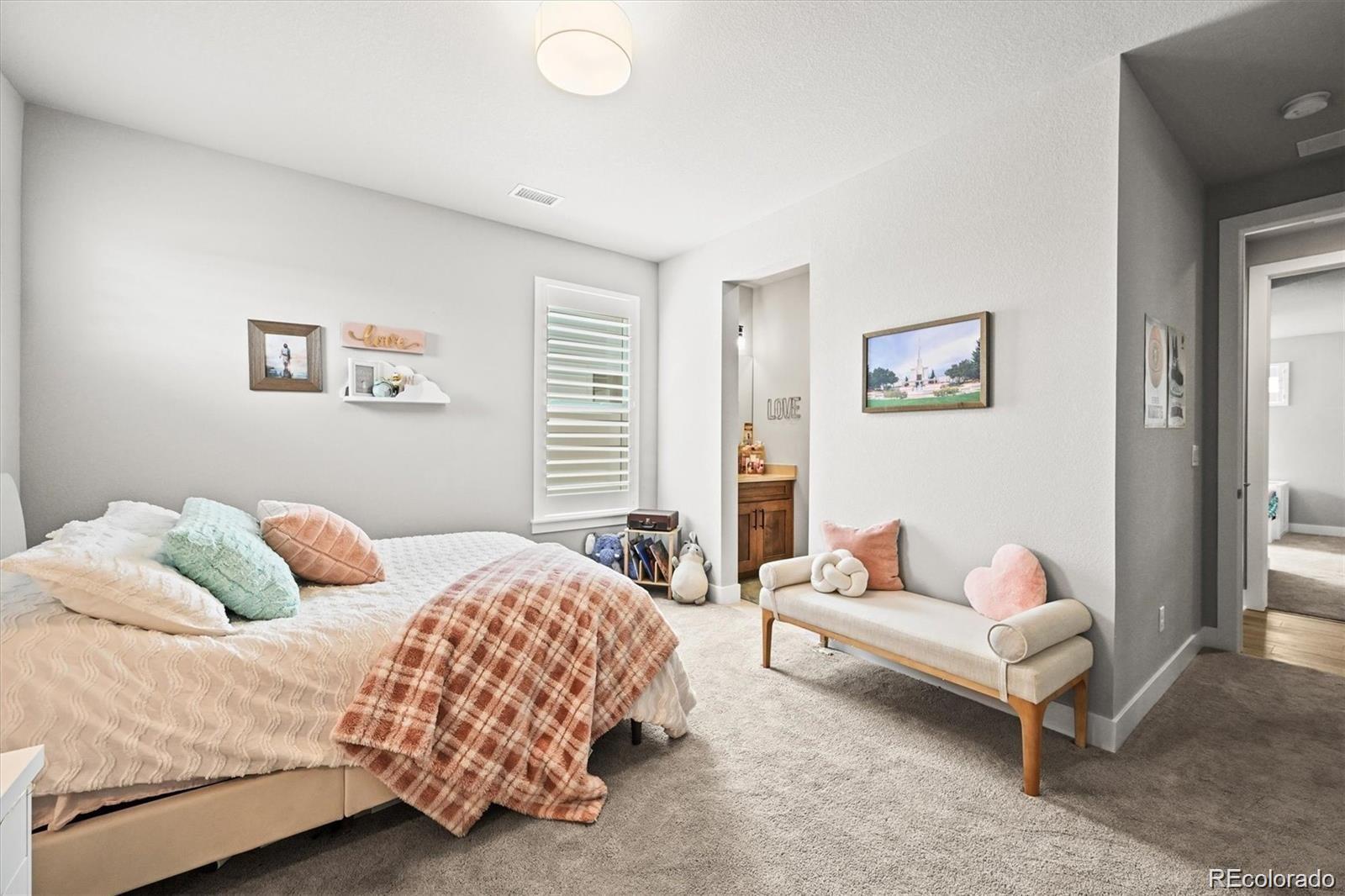 Castle Rock, Colorado, 80104, United States, 7 Bedrooms Bedrooms, ,6 BathroomsBathrooms,Residential,Active,1953382