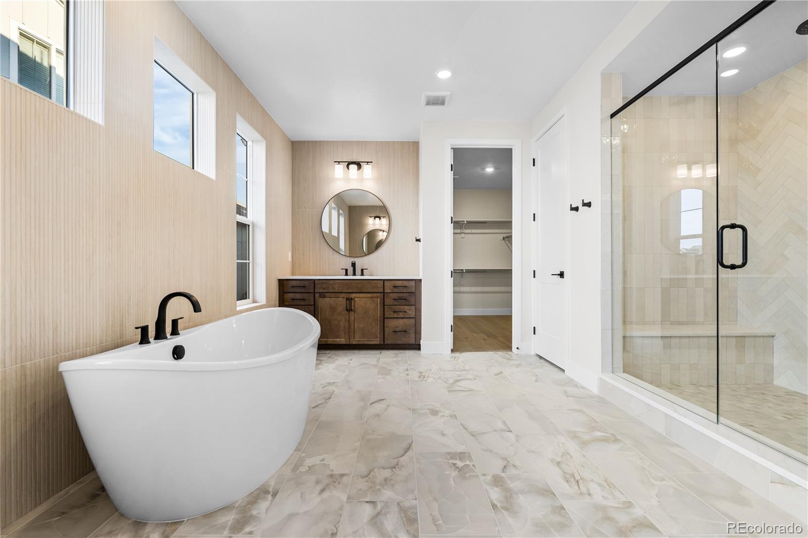 Castle Pines, Colorado, 80108, United States, 7 Bedrooms Bedrooms, ,7 BathroomsBathrooms,Residential,Active,2016708