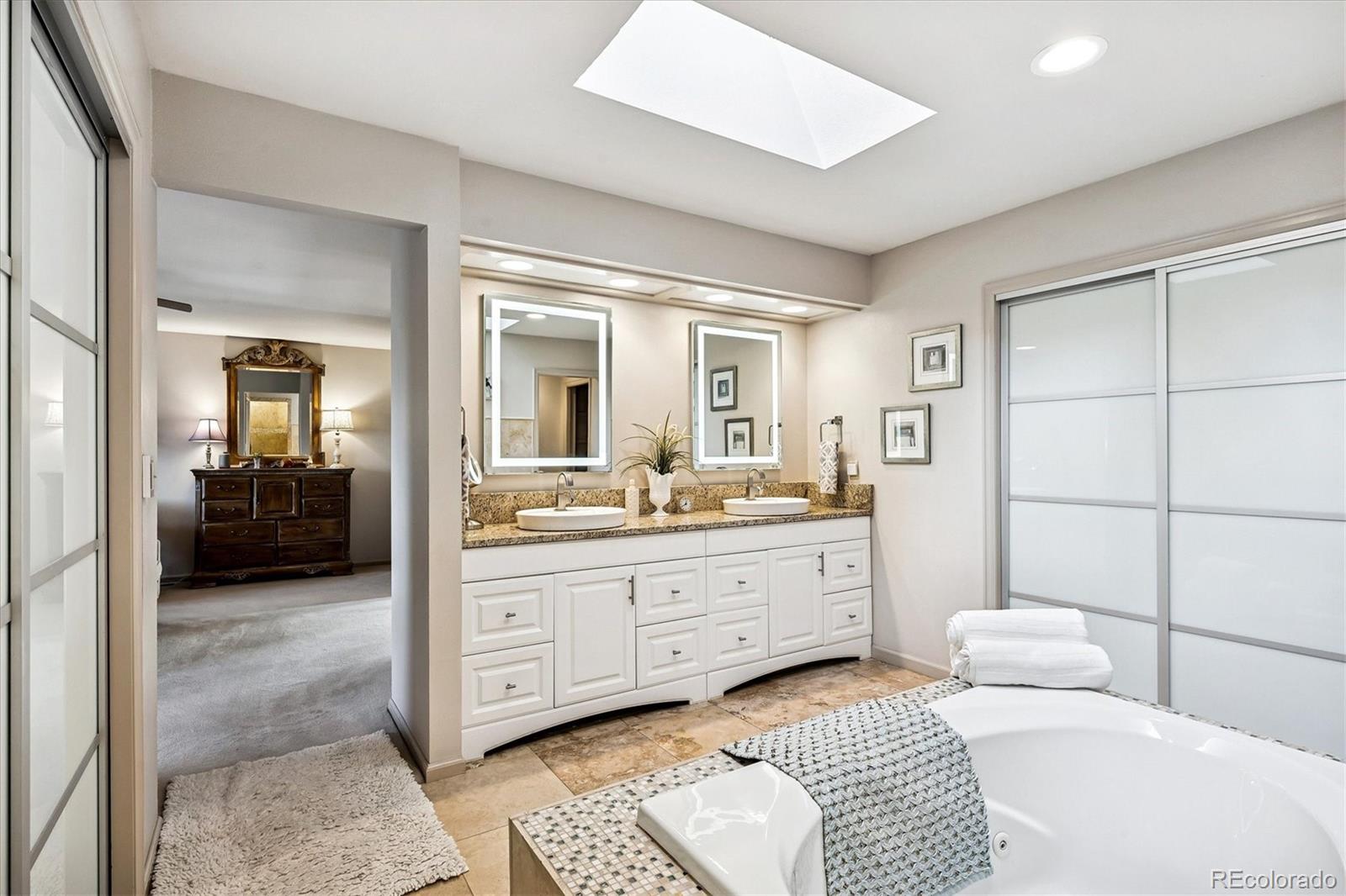 Greenwood Village, Colorado, 80111, United States, 6 Bedrooms Bedrooms, ,4 BathroomsBathrooms,Residential,Active,2009828