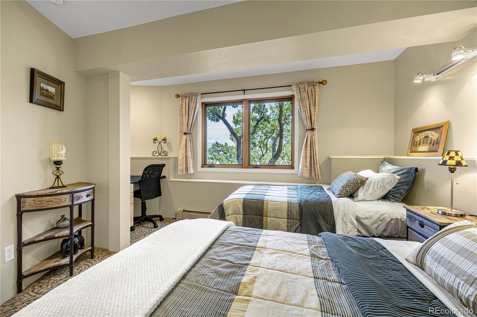 Manitou Springs, Colorado, 80829, United States, 5 Bedrooms Bedrooms, ,4 BathroomsBathrooms,Residential,Active,1992272