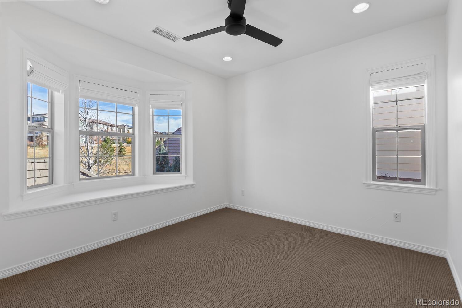 Highlands Ranch, Colorado, 80126, United States, 4 Bedrooms Bedrooms, ,5 BathroomsBathrooms,Residential,Active,1988429