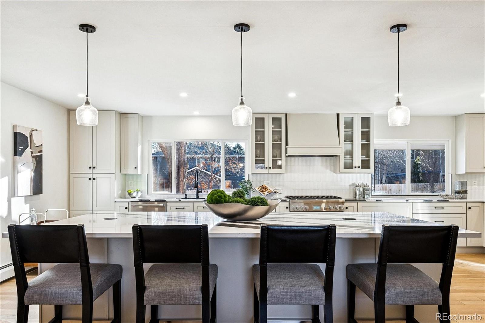 Denver, Colorado, 80237, United States, 5 Bedrooms Bedrooms, ,4 BathroomsBathrooms,Residential,Active,2008256