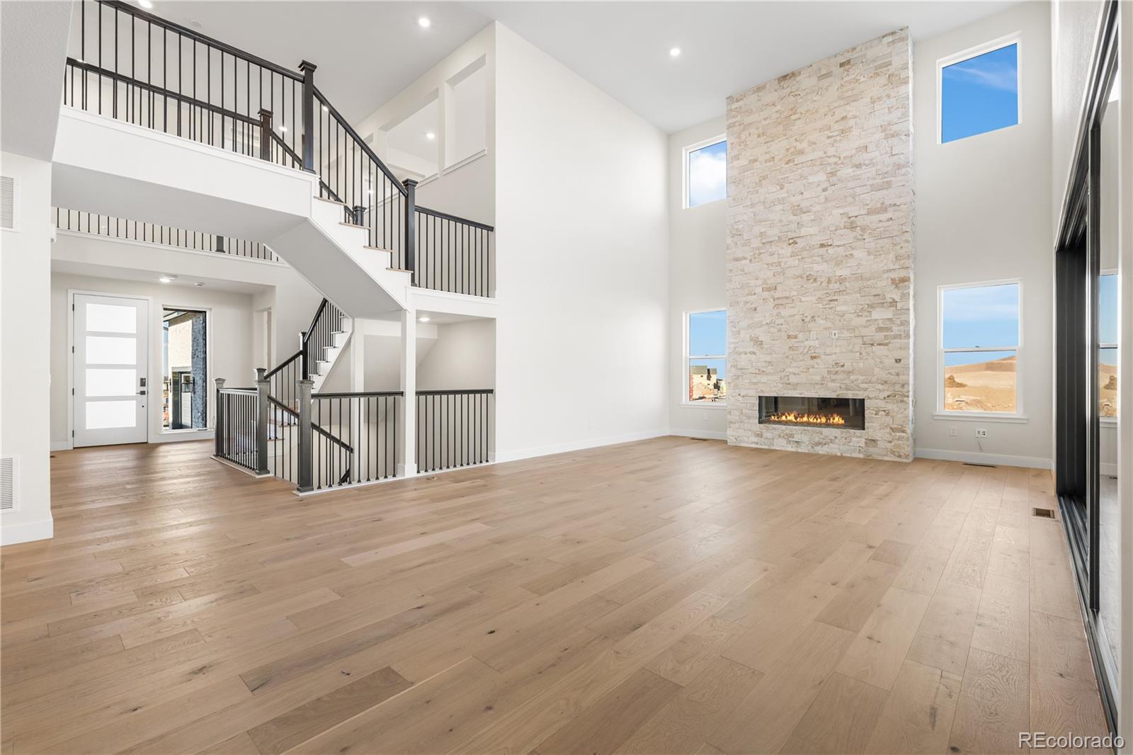 Lone Tree, Colorado, 80134, United States, 6 Bedrooms Bedrooms, ,7 BathroomsBathrooms,Residential,Active,1952989