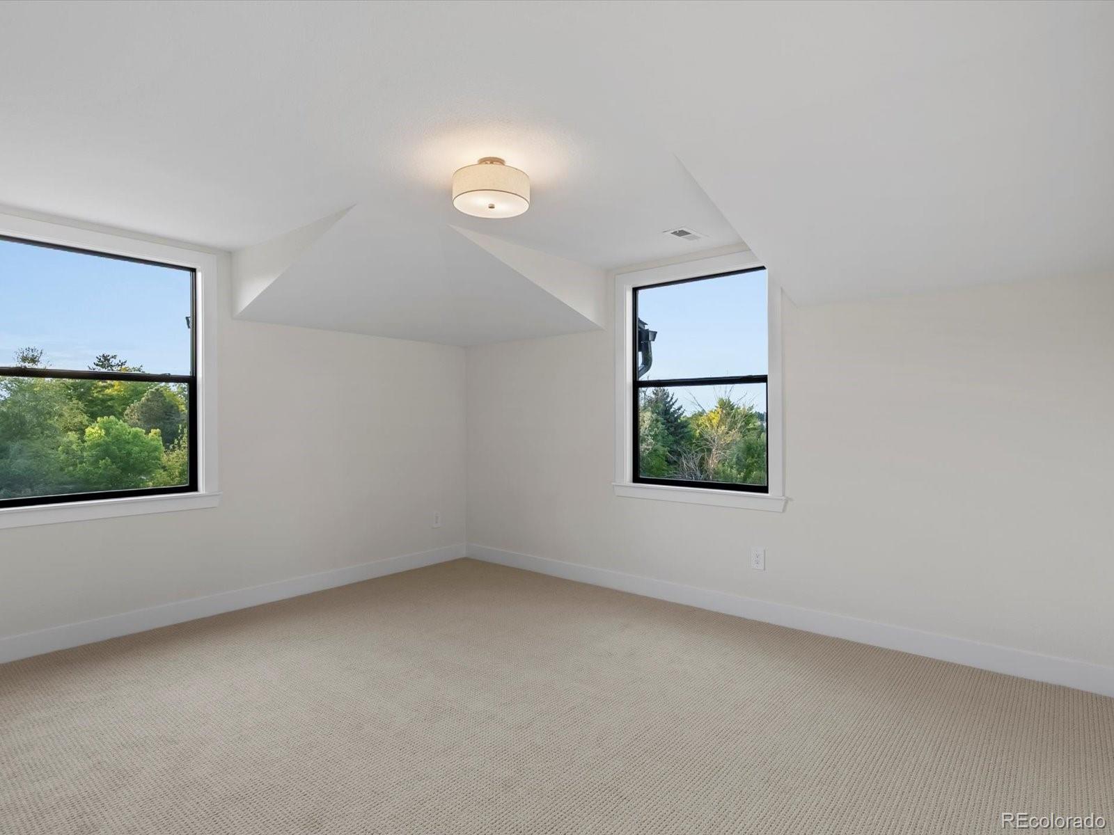 Greenwood Village, Colorado, 80111, United States, 5 Bedrooms Bedrooms, ,4 BathroomsBathrooms,Residential,Active,1952613