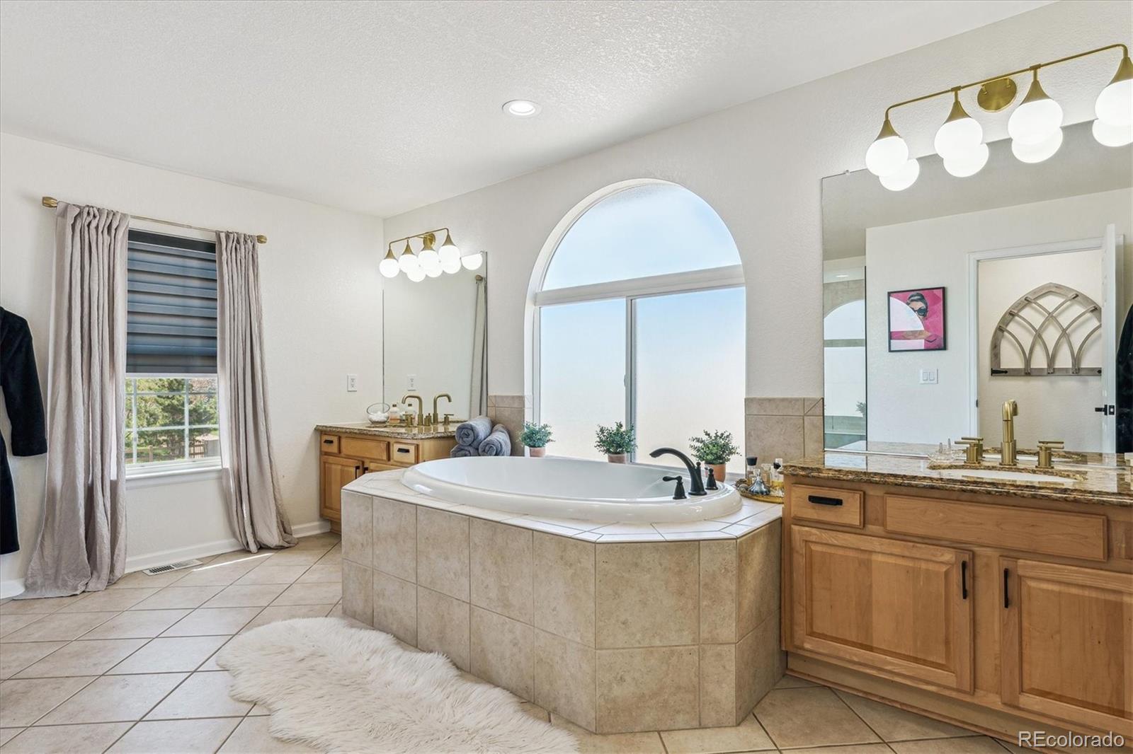 Castle Rock, Colorado, 80104, United States, 6 Bedrooms Bedrooms, ,5 BathroomsBathrooms,Residential,Active,1798044
