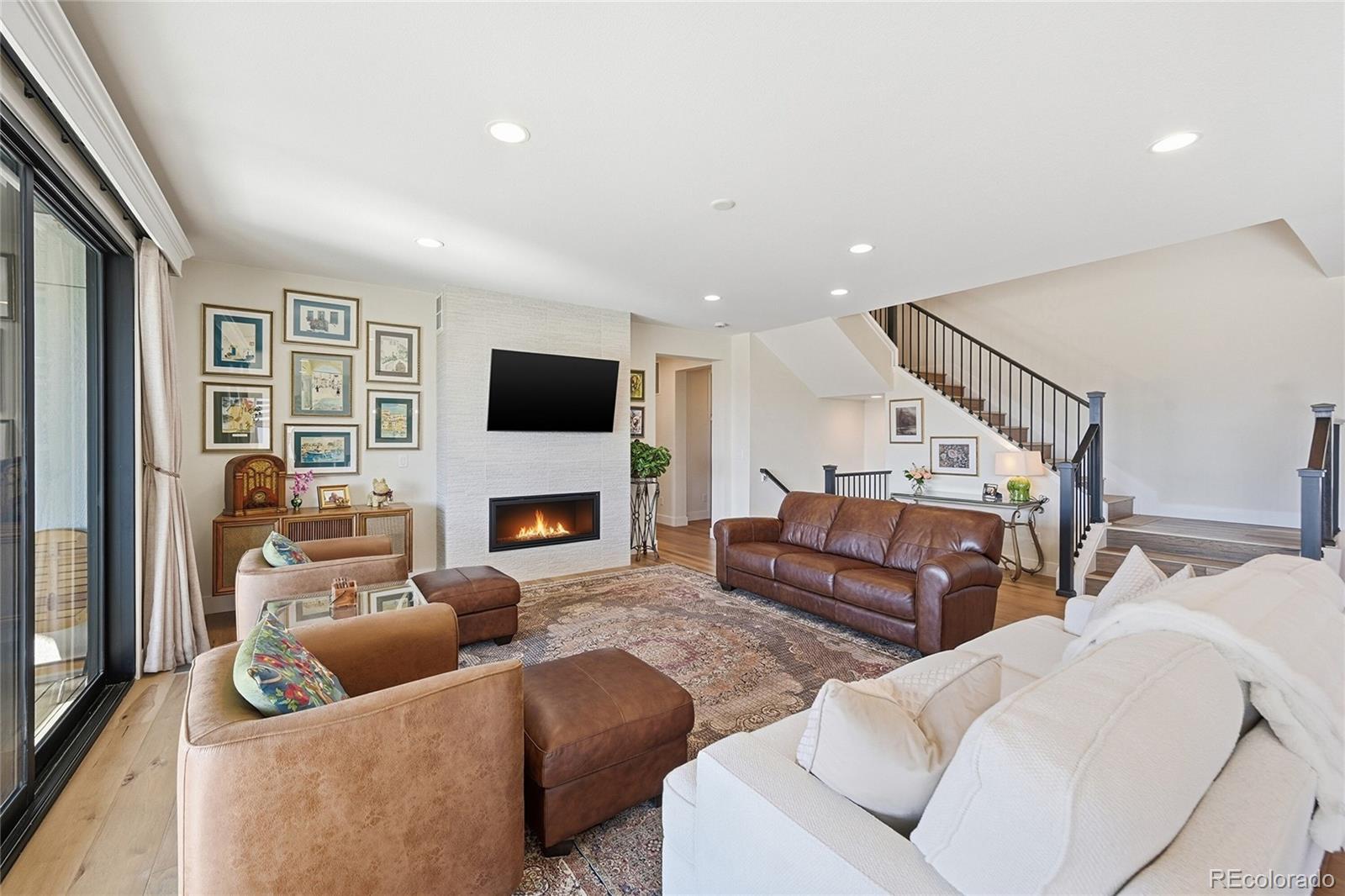 Littleton, Colorado, 80125, United States, 5 Bedrooms Bedrooms, ,7 BathroomsBathrooms,Residential,Active,2012467