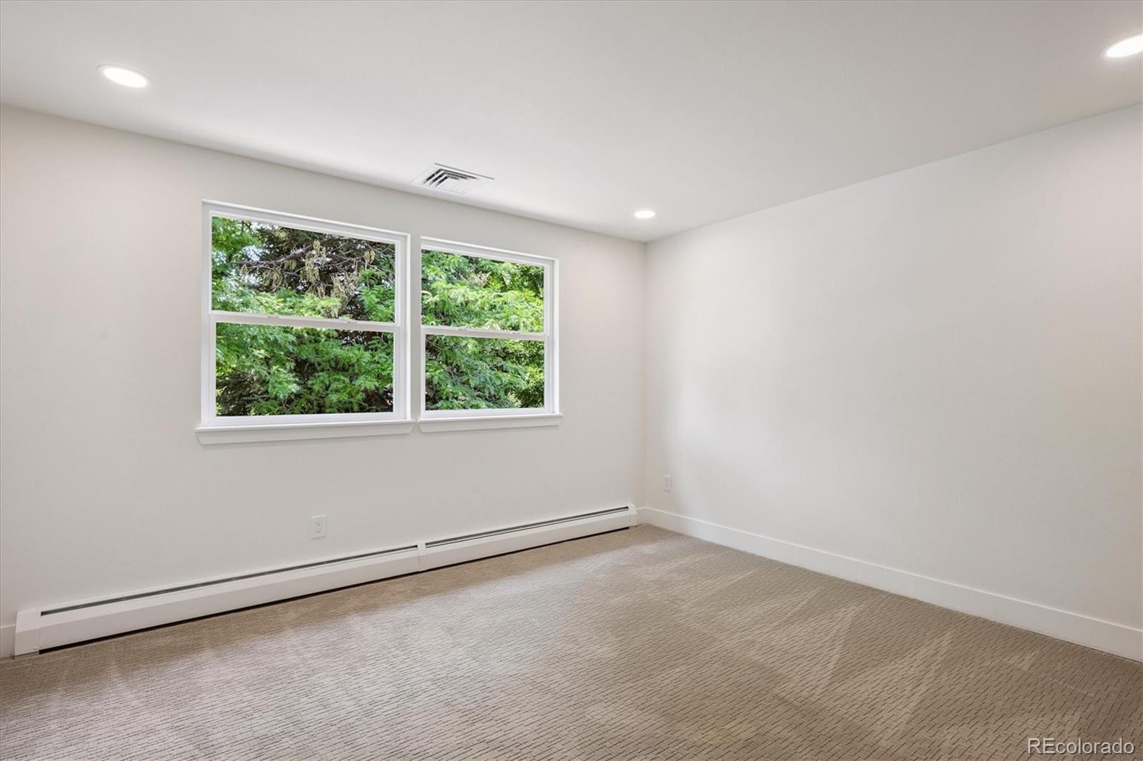 Denver, Colorado, 80237, United States, ,4 BathroomsBathrooms,Residential,Active,1894229
