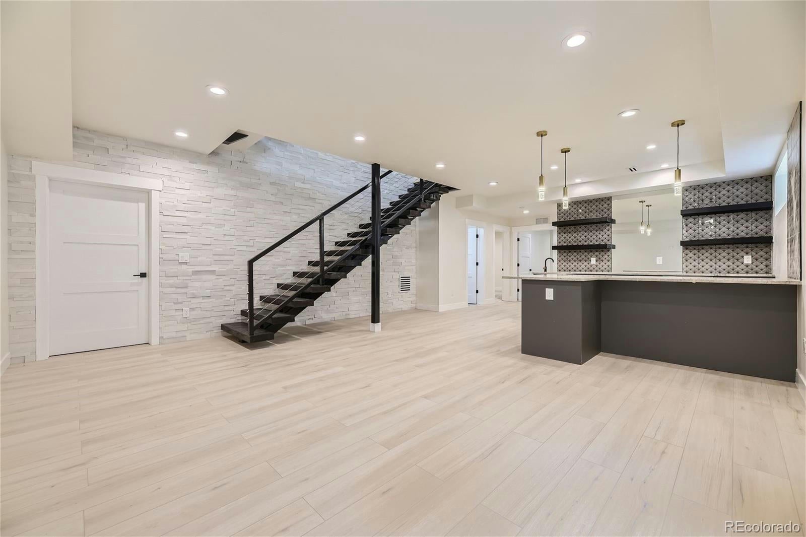 Denver, Colorado, 80222, United States, 6 Bedrooms Bedrooms, ,7 BathroomsBathrooms,Residential,Active,1769916